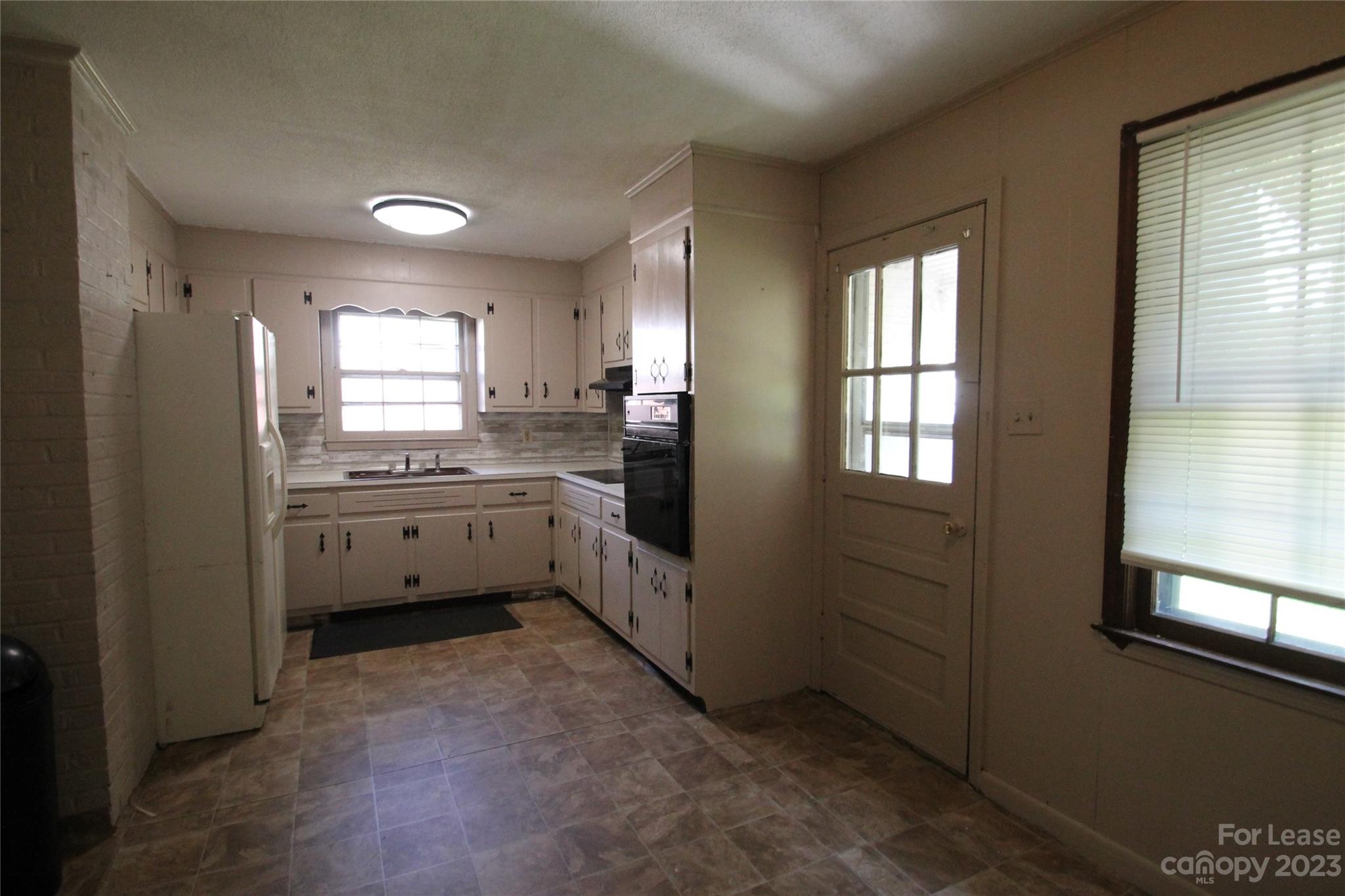 Sunset Park - Residential Lease
