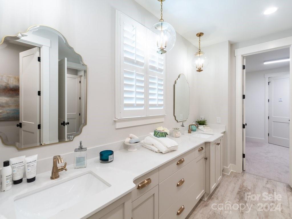 Riverchase Estates - Residential
