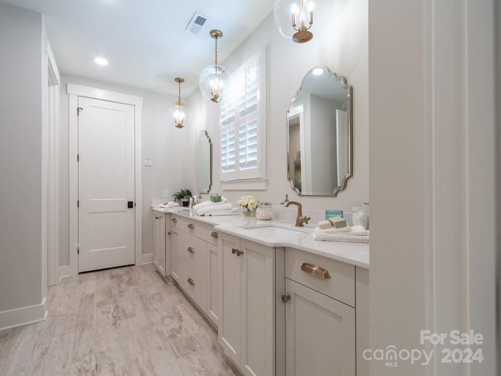 Riverchase Estates - Residential