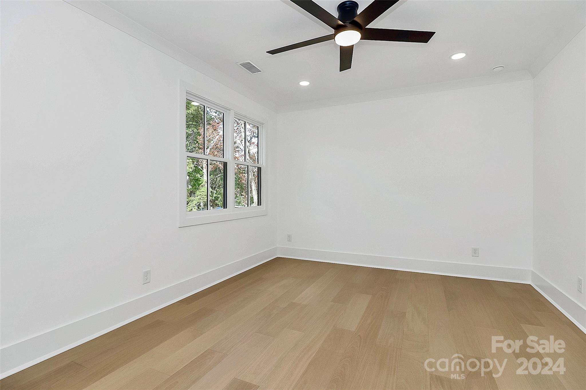 Point Largo - Residential