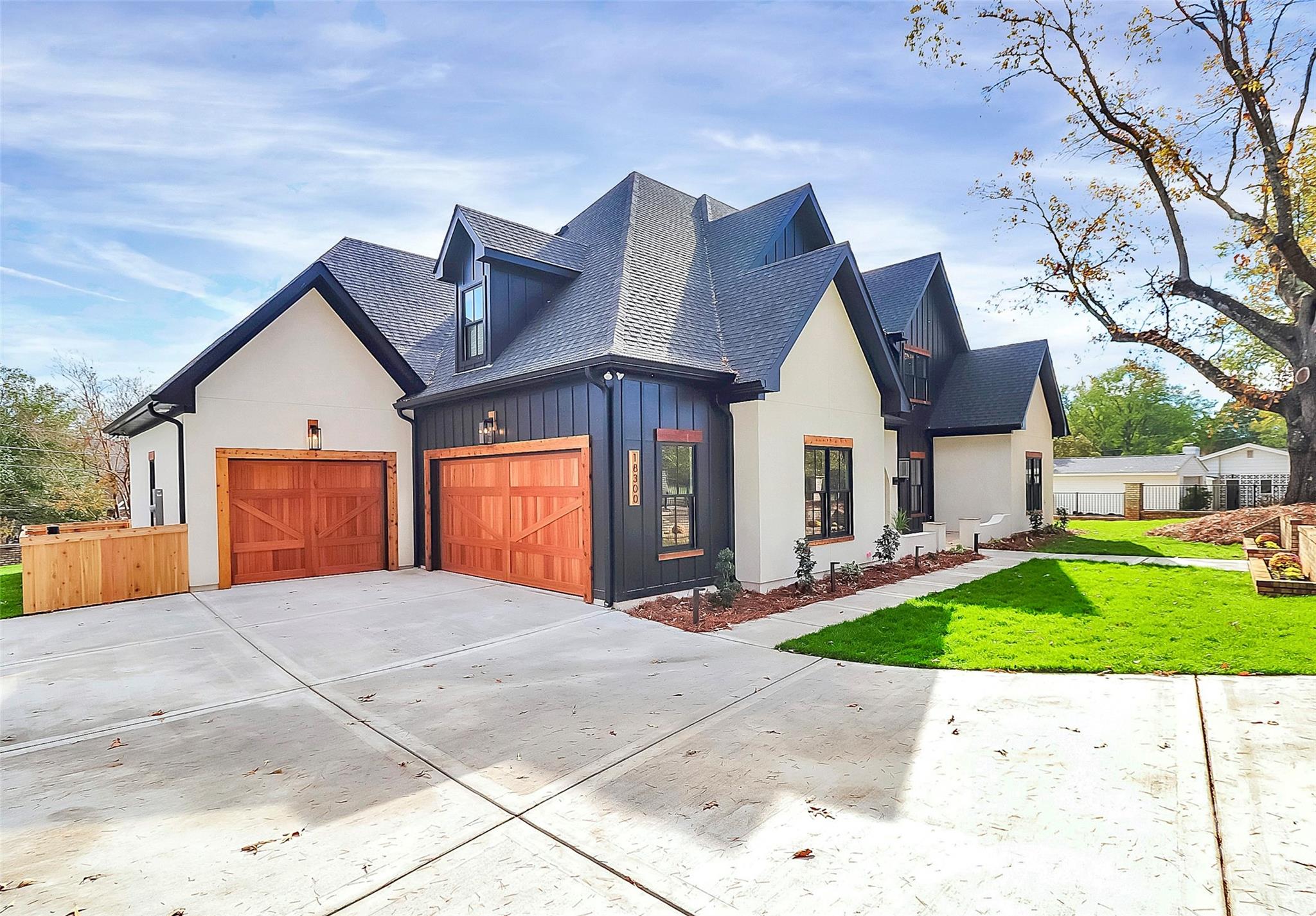 Point Largo - Residential