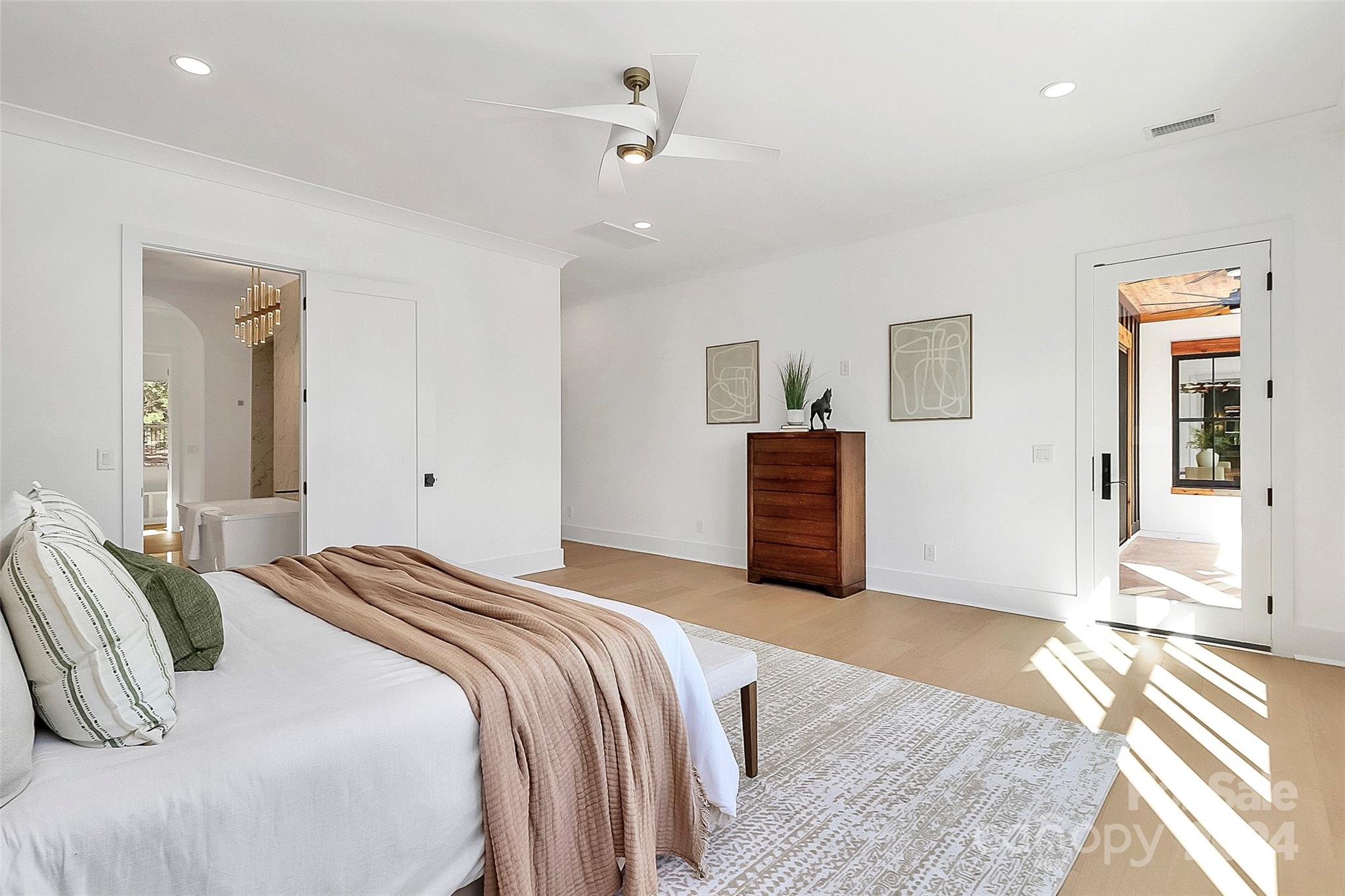 Point Largo - Residential