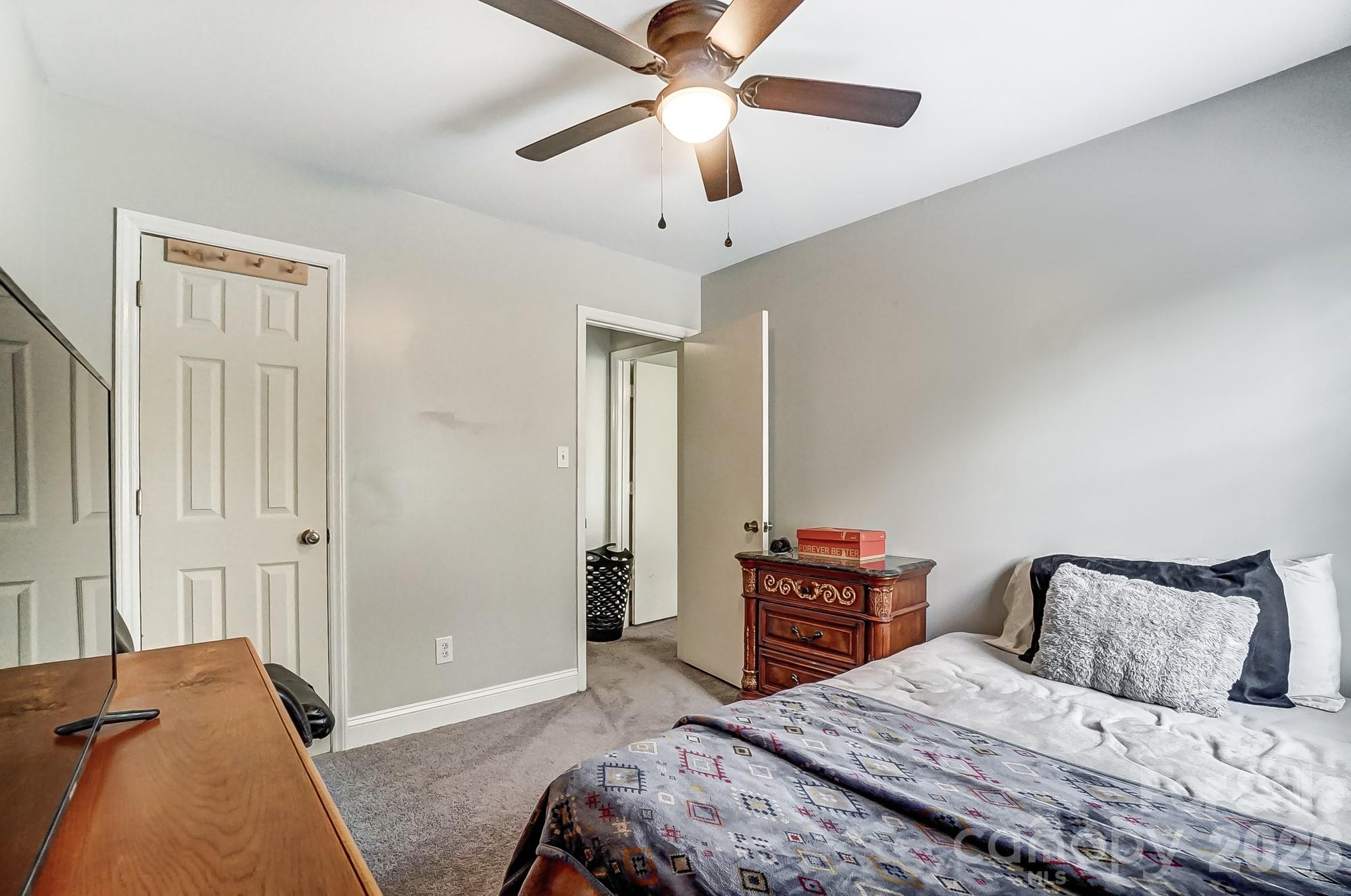 FALCONBRIDGE - Residential