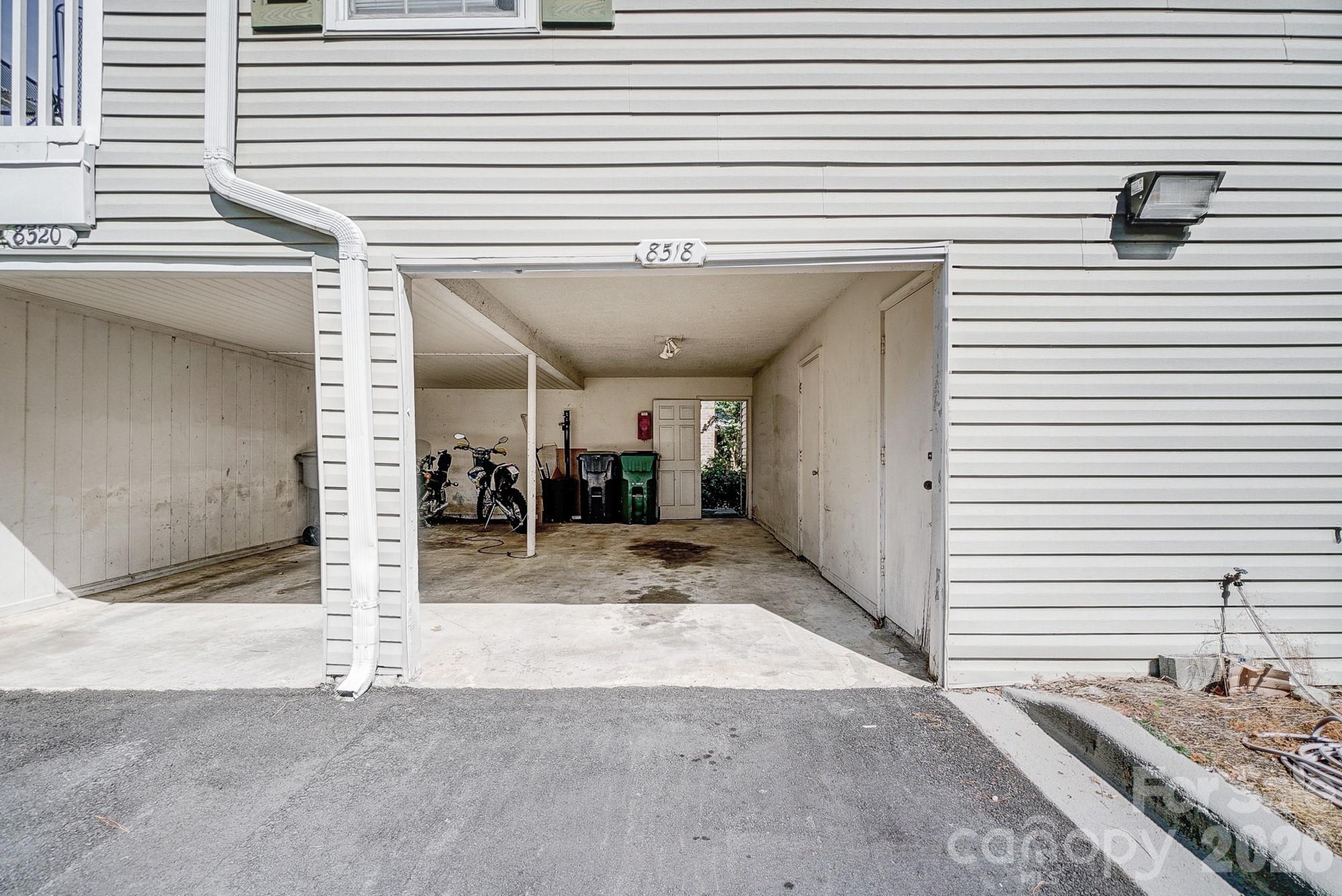 FALCONBRIDGE - Residential