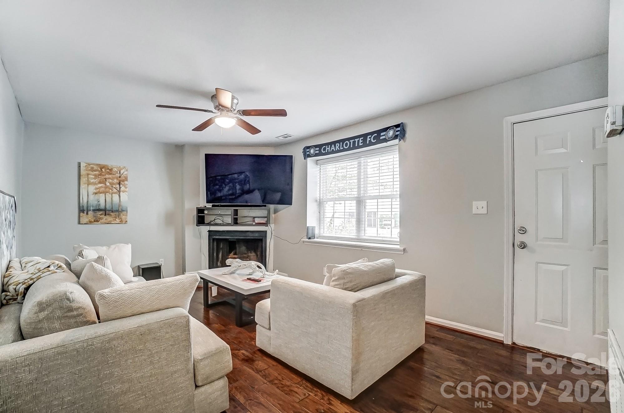 FALCONBRIDGE - Residential
