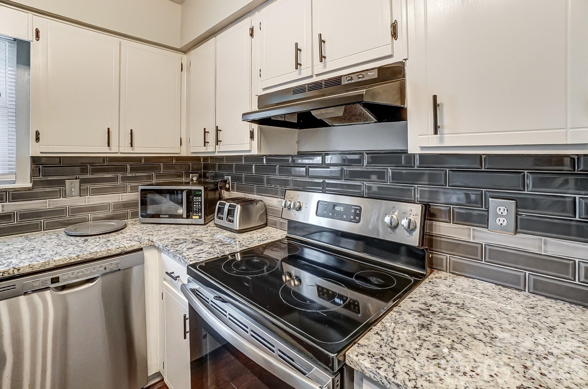 FALCONBRIDGE - Residential