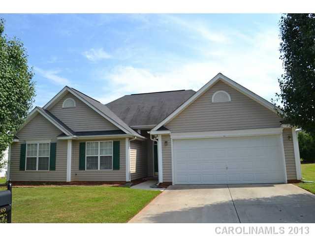 Great home with an open floor plan. Great room, spacious kitchen, pantry, laundry room. Three bedrooms, patio and double garage. Neighborhood has pool and clubhouse. Convenient to all schools and the aquatic center
