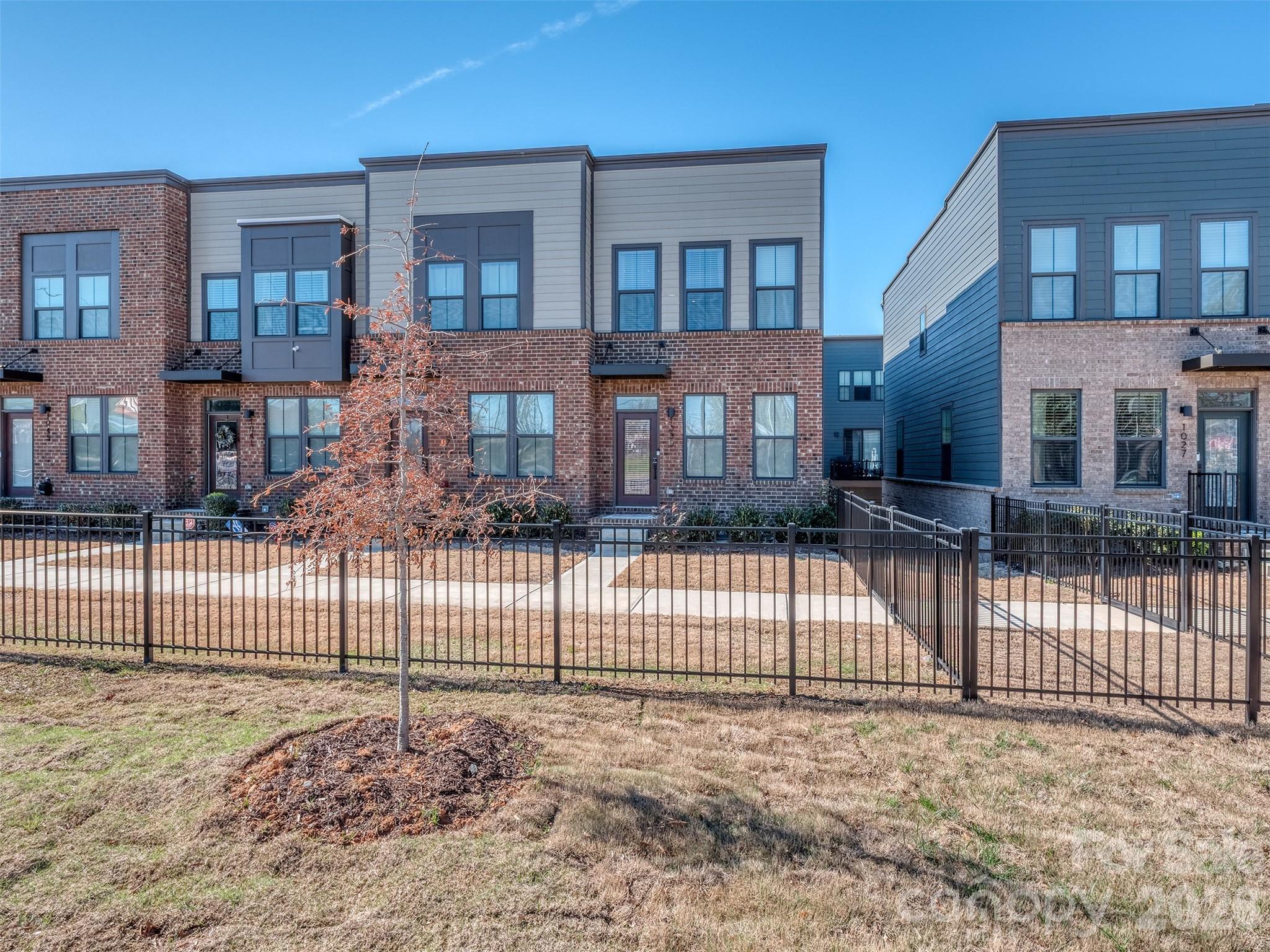 Southrail Station - Residential