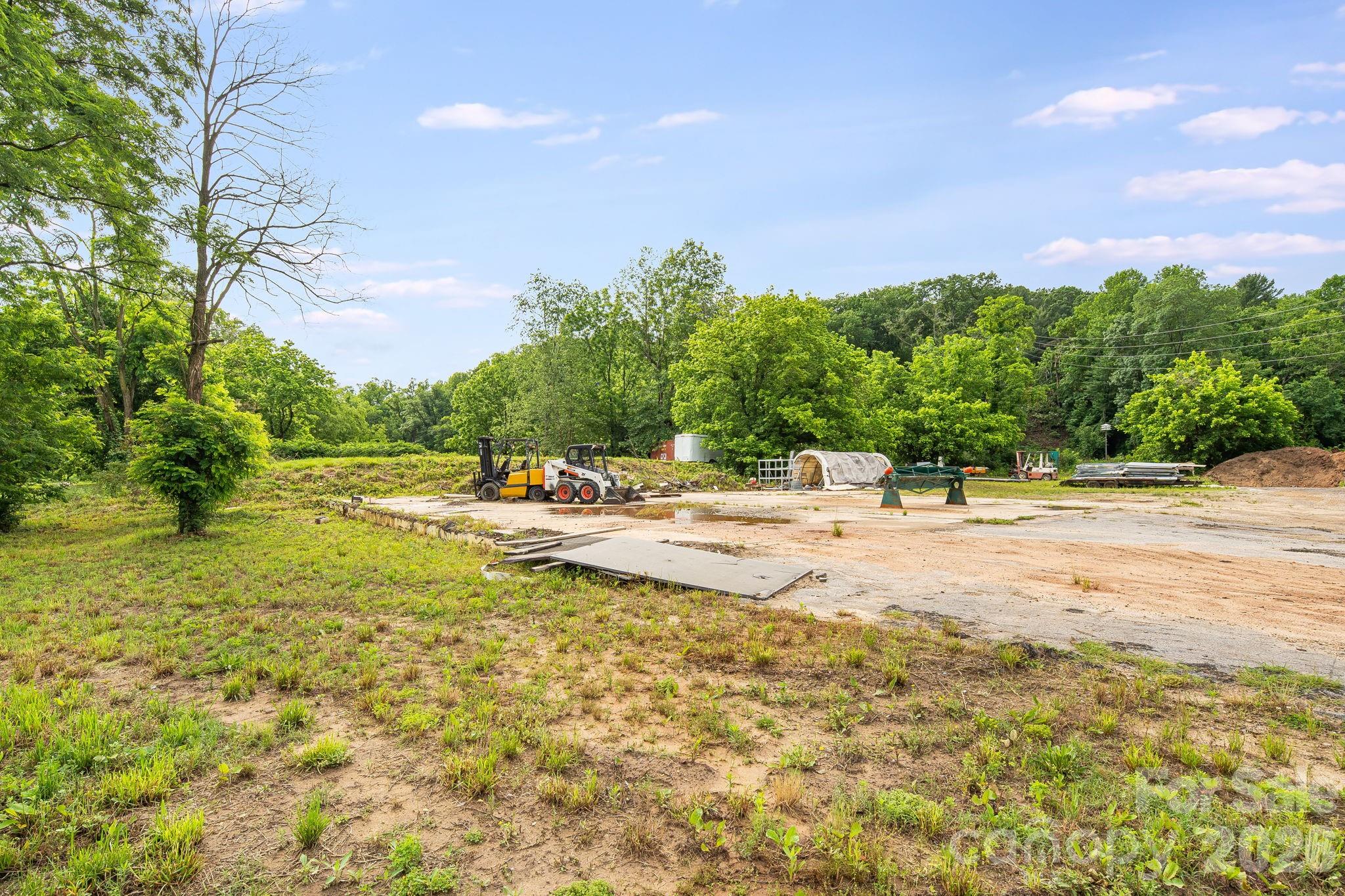Amboy Heights - Commercial Sale