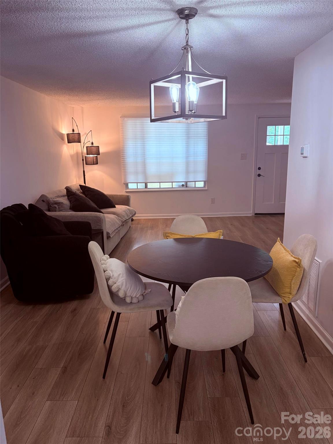 Twelve Oaks - Residential