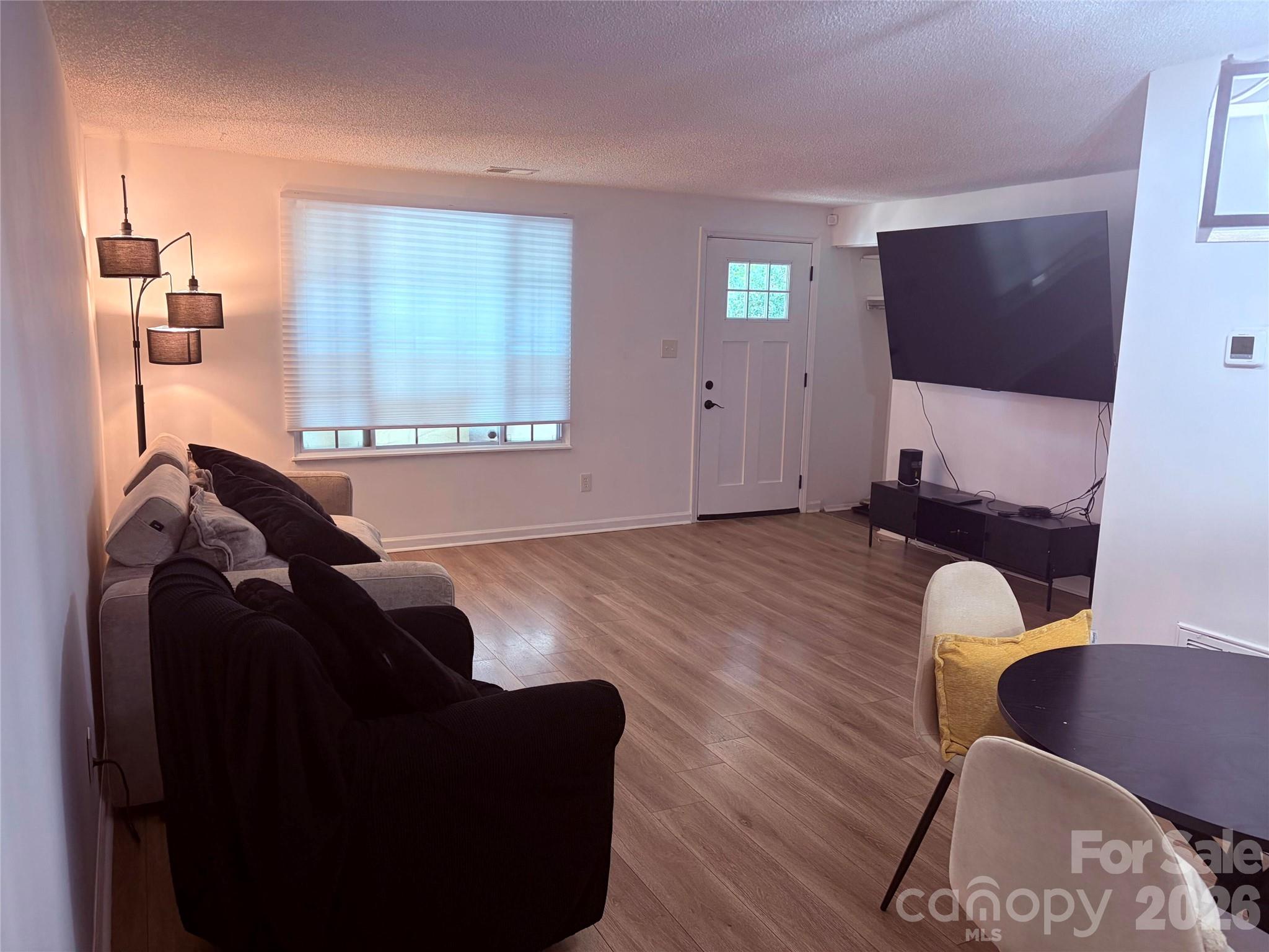 Twelve Oaks - Residential