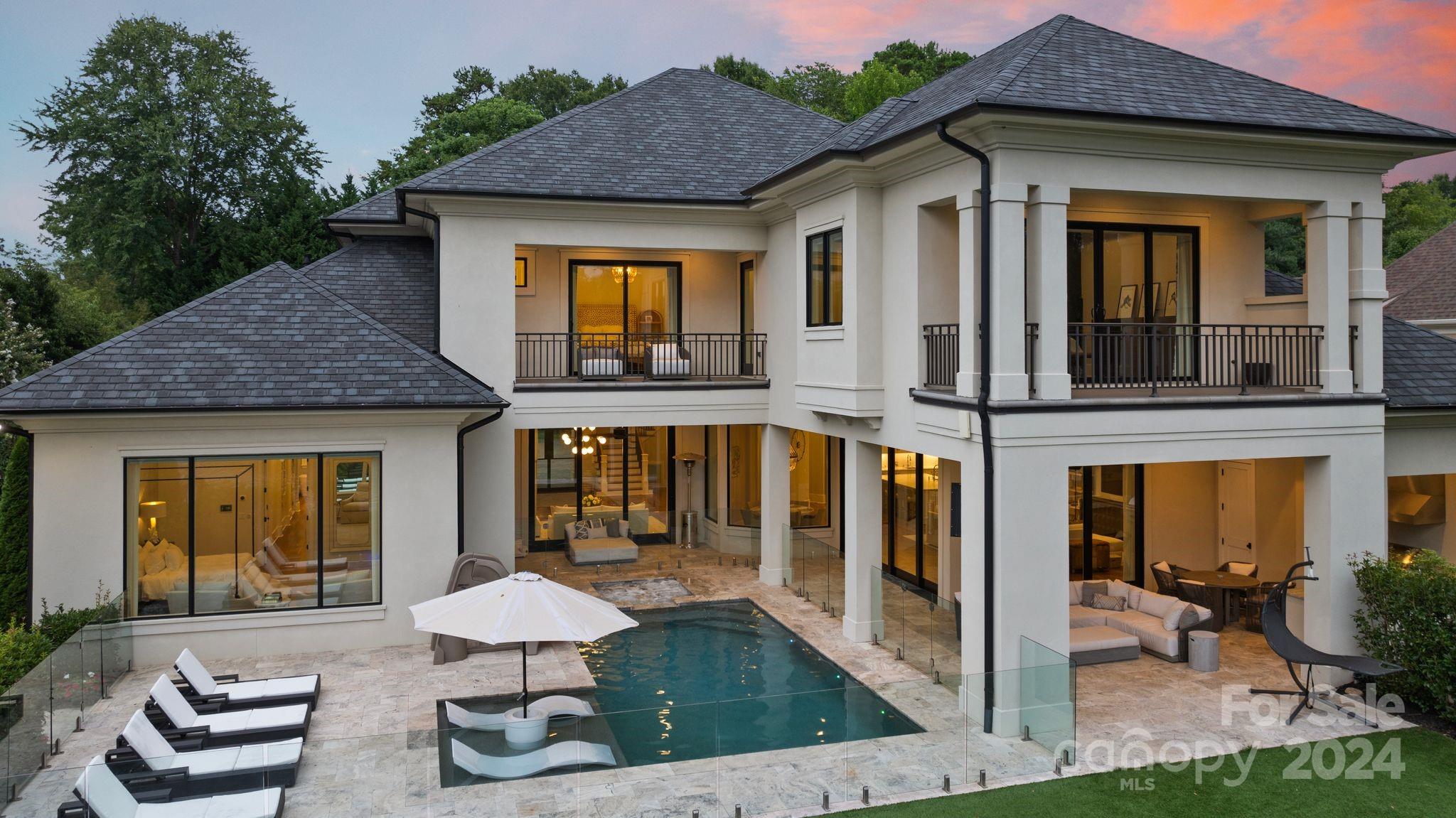 The Peninsula - Residential