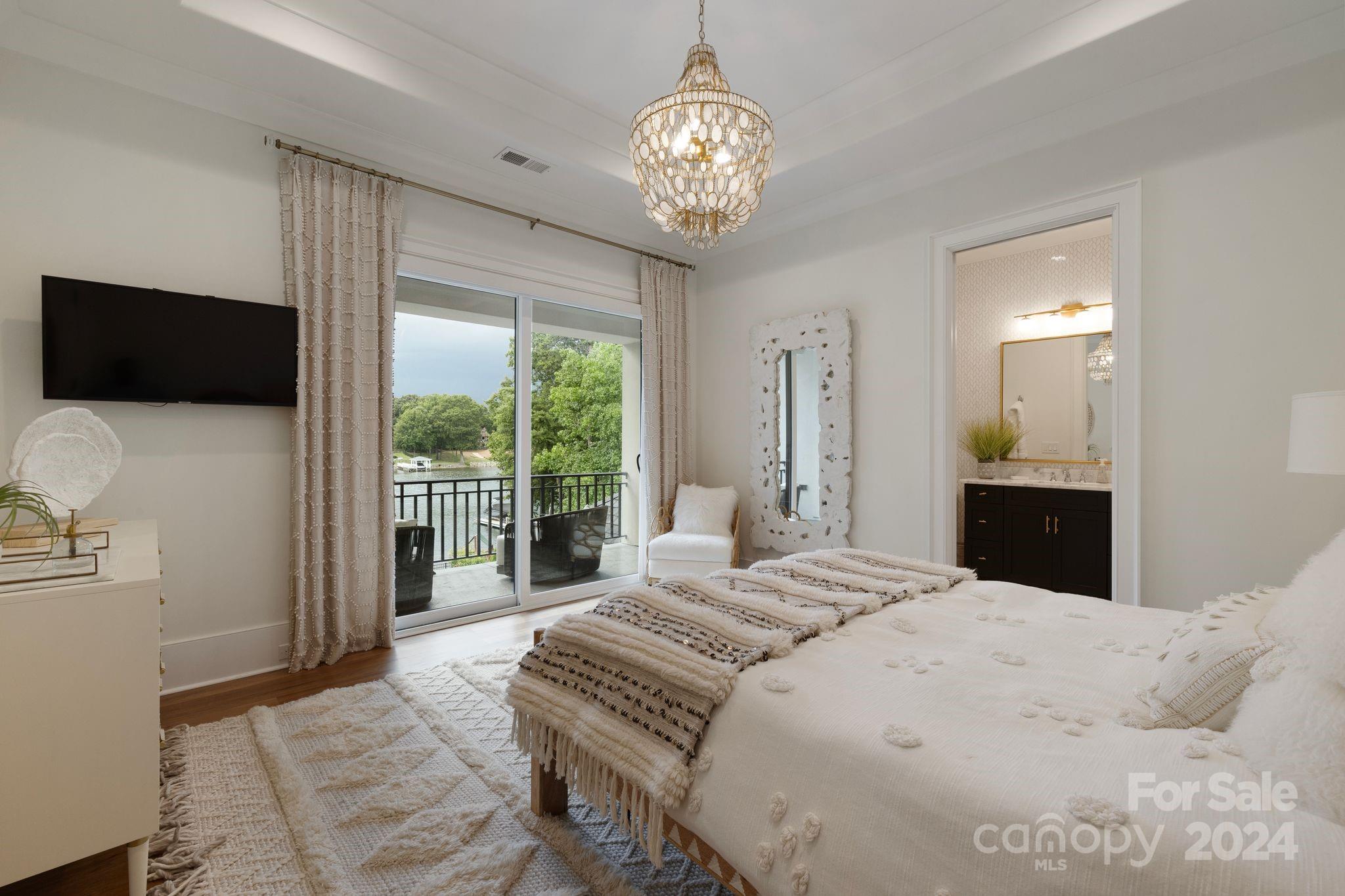 The Peninsula - Residential