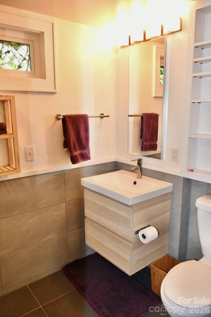 Colonial Place - Residential