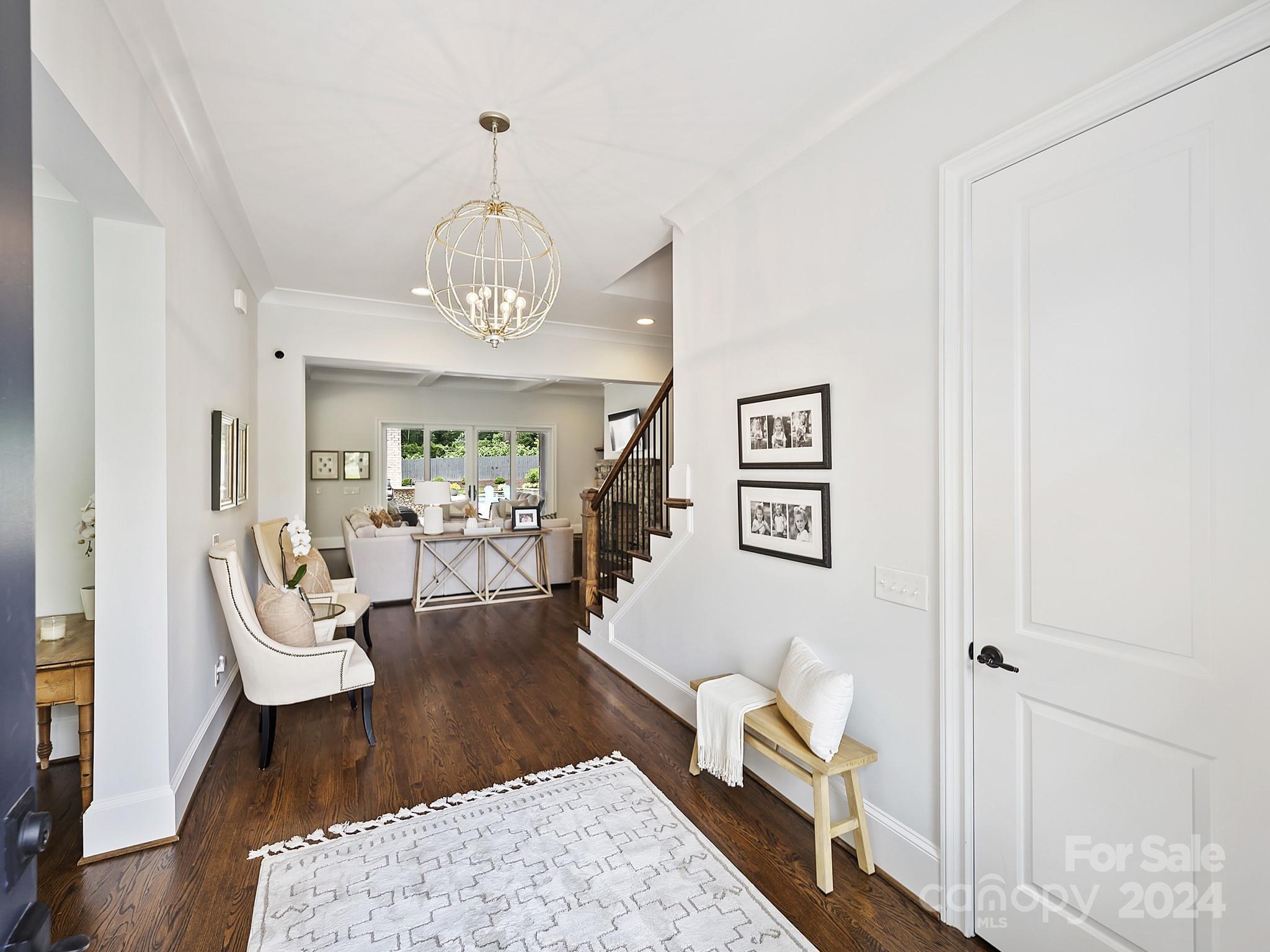 Mia Manor - Residential
