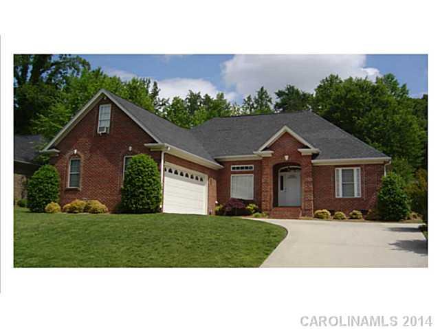 Too many features to list!! Hardwoods in foyer, GR, DR & hallway. Trey ceiling w/ moldings in GR. Gas log F/P.  Kitchen w/ granite, tile backsplashes, tile floors, 2 yr old appliance package includes gas stove w/double oven, built-in desk, & pantry.  Large MBR freshly painted. Bath has ceramic tile floor and shower, garden tub, double sinks.  Huge bonus room with closet.  Screened porch. 3/4 Brick