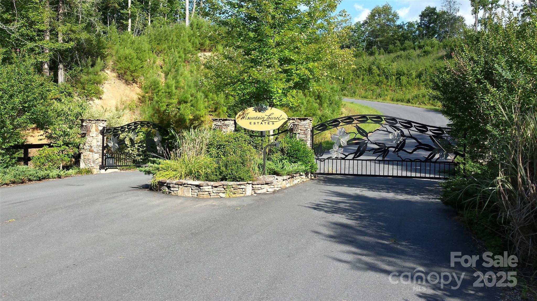 Mountain Laurel Estates - Land