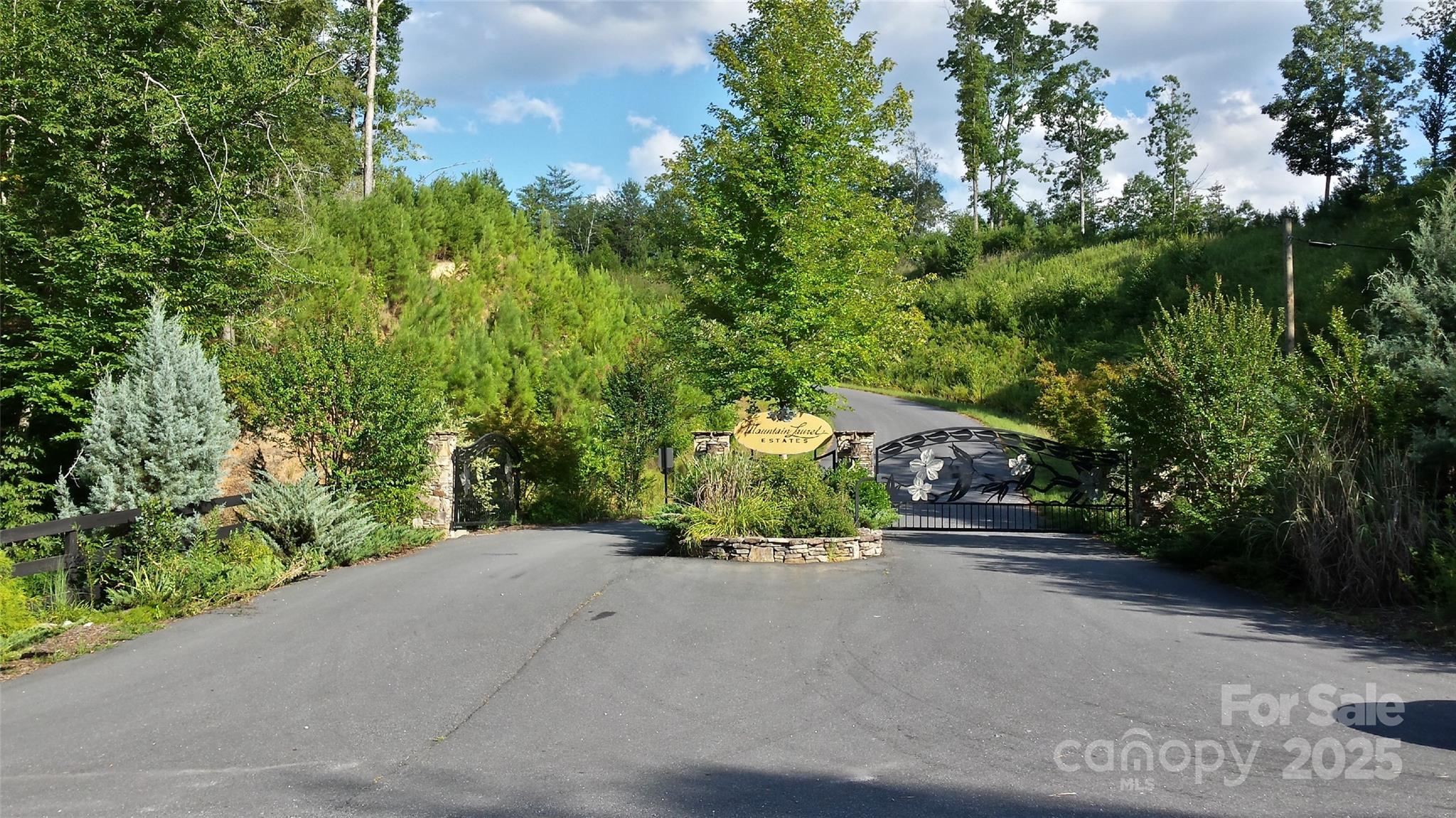 Mountain Laurel Estates - Land