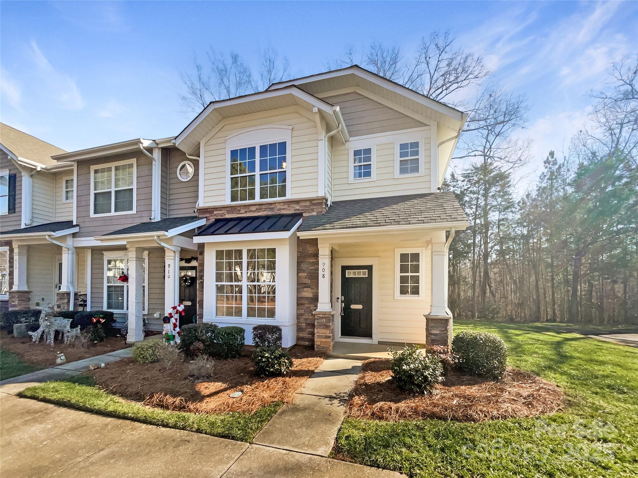 Seller may consider buyer concessions if made in an offer. Welcome to this captivating property that boasts a stunning fireplace, creating a warm and inviting atmosphere. The kitchen is a chef's dream, fully equipped with all stainless steel appliances that offer a sleek and modern touch. This property provides a unique blend of comfort and sophistication. Don't miss out on this opportunity to own a home that perfectly encapsulates luxury and functionality. This property is a must-see for anyone seeking a refined and elegant living experience.