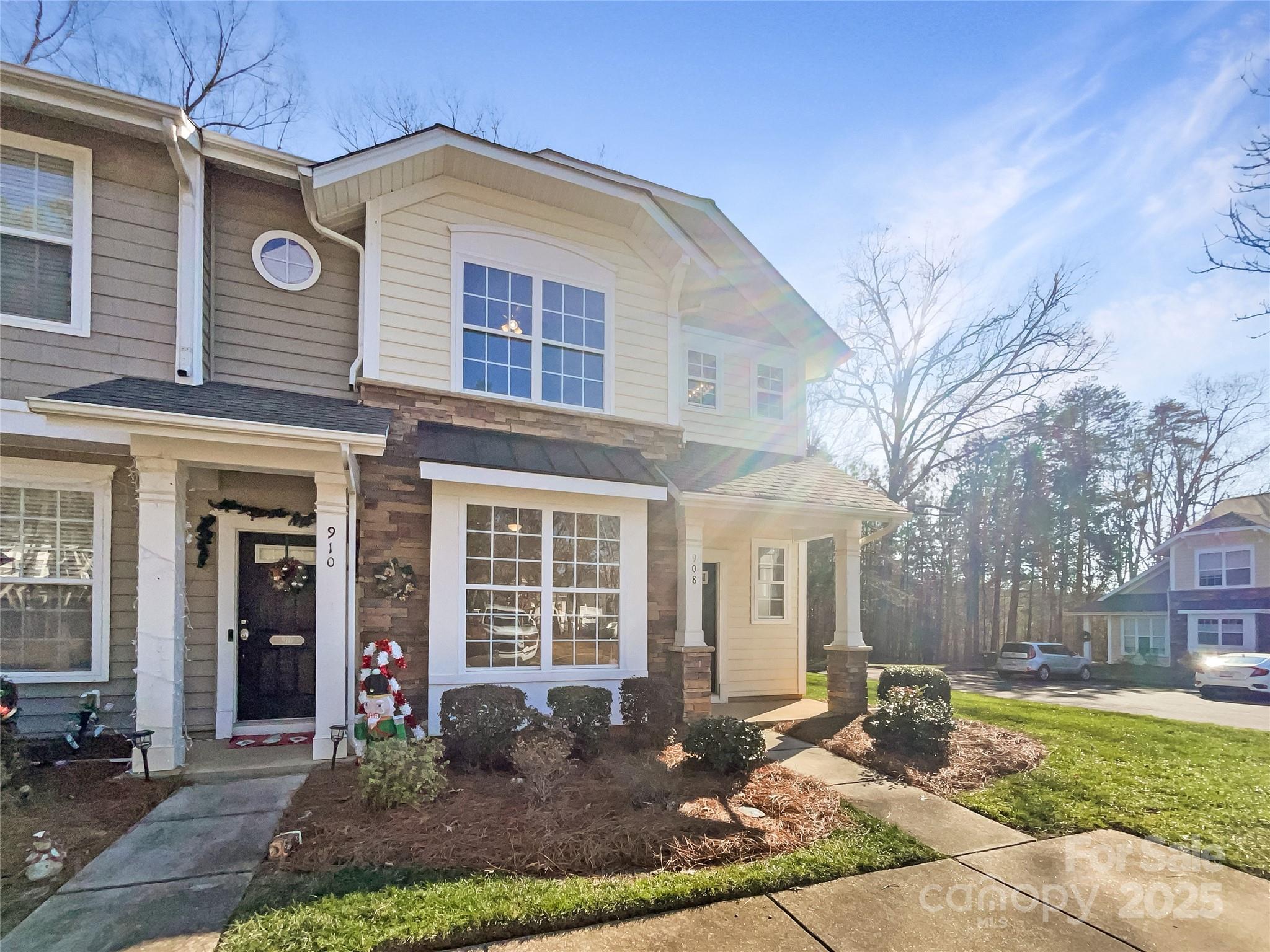 Ridge Pointe - Residential
