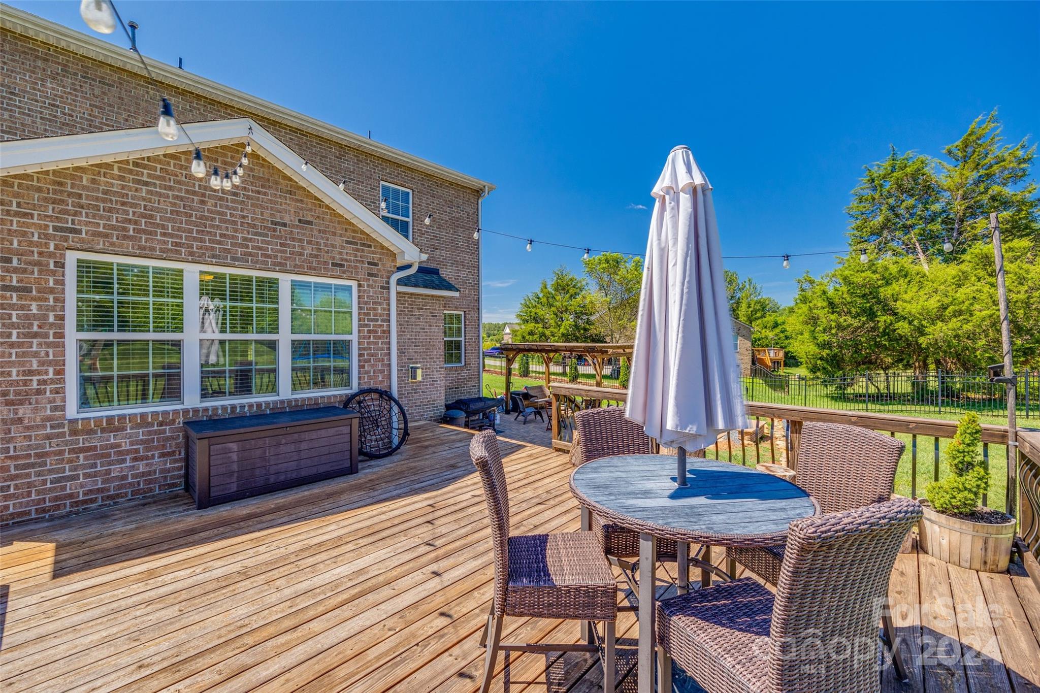 The Gates At Eastview - Residential