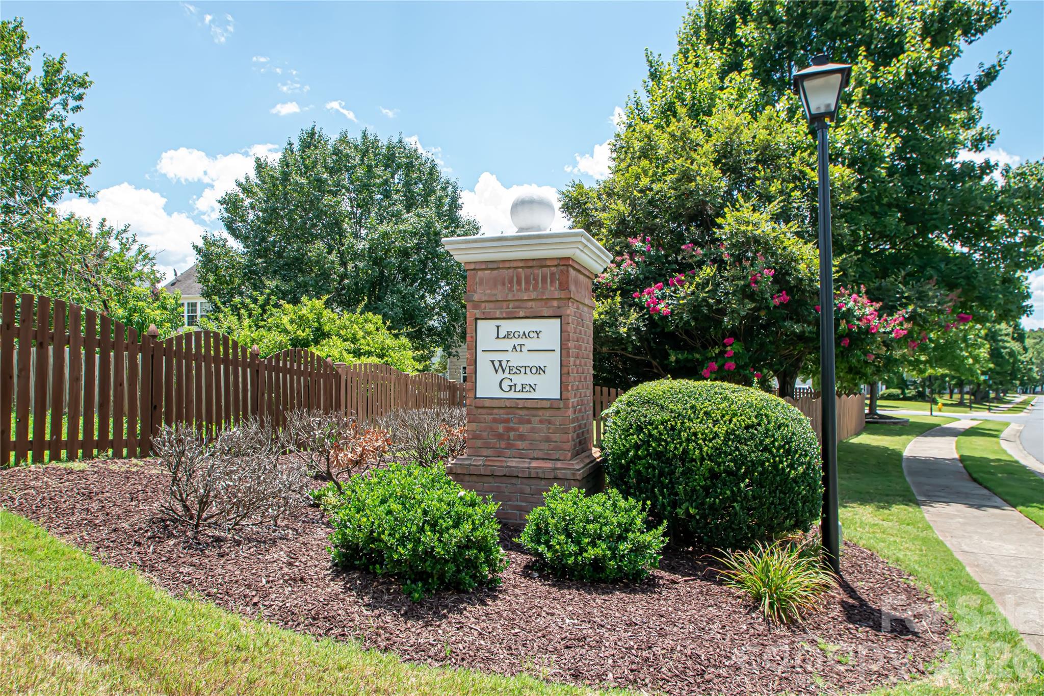 Weston Glen - Residential