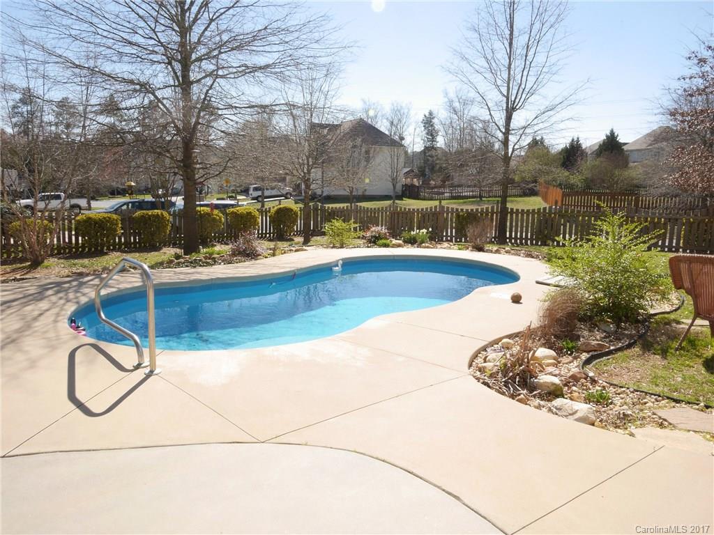 Autumn Cove At Lake Wylie - Residential
