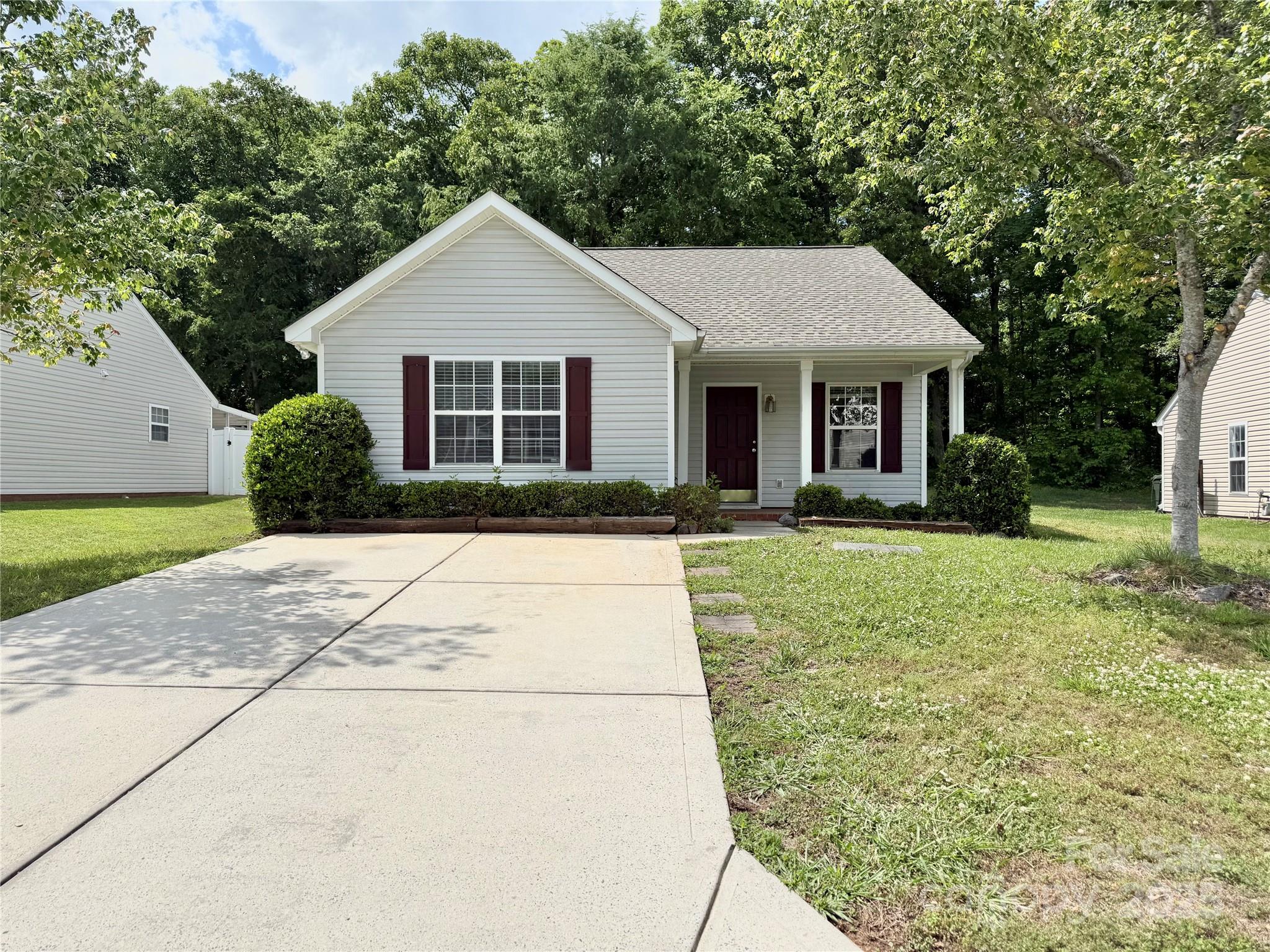 Excellent ranch style home in Rock Hill! Established in the highly desirable subdivision of Holly Hills, this three bedroom two bathroom home is situated minutes from I77 and is very close to shopping centers. Recently renovated with new flooring and granite countertops in the kitchen.