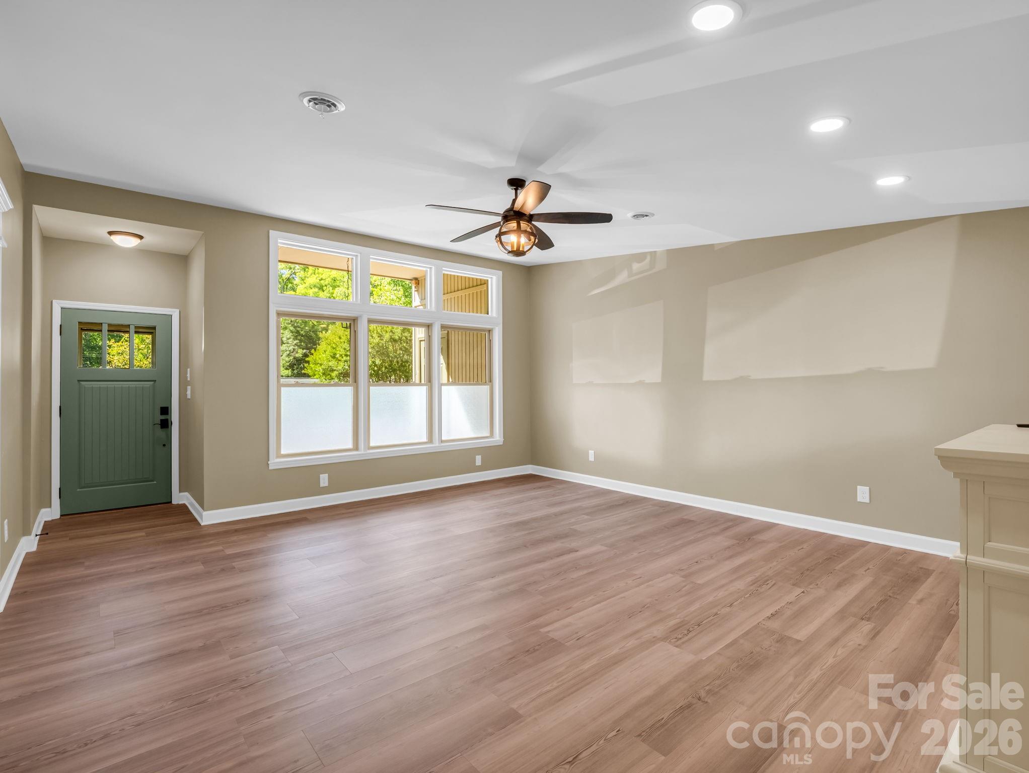One Tryon Place - Residential