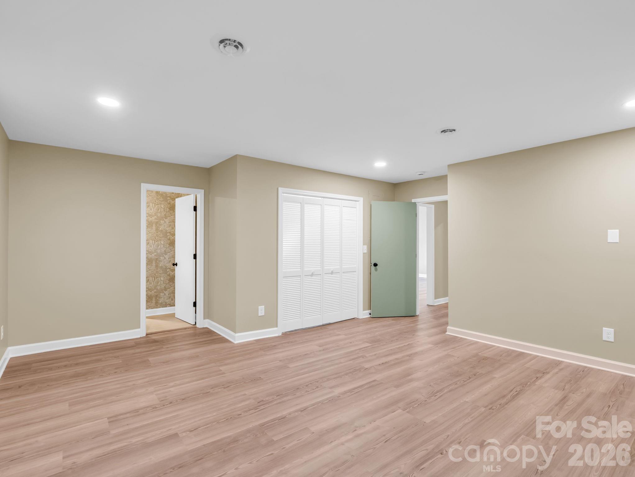 One Tryon Place - Residential