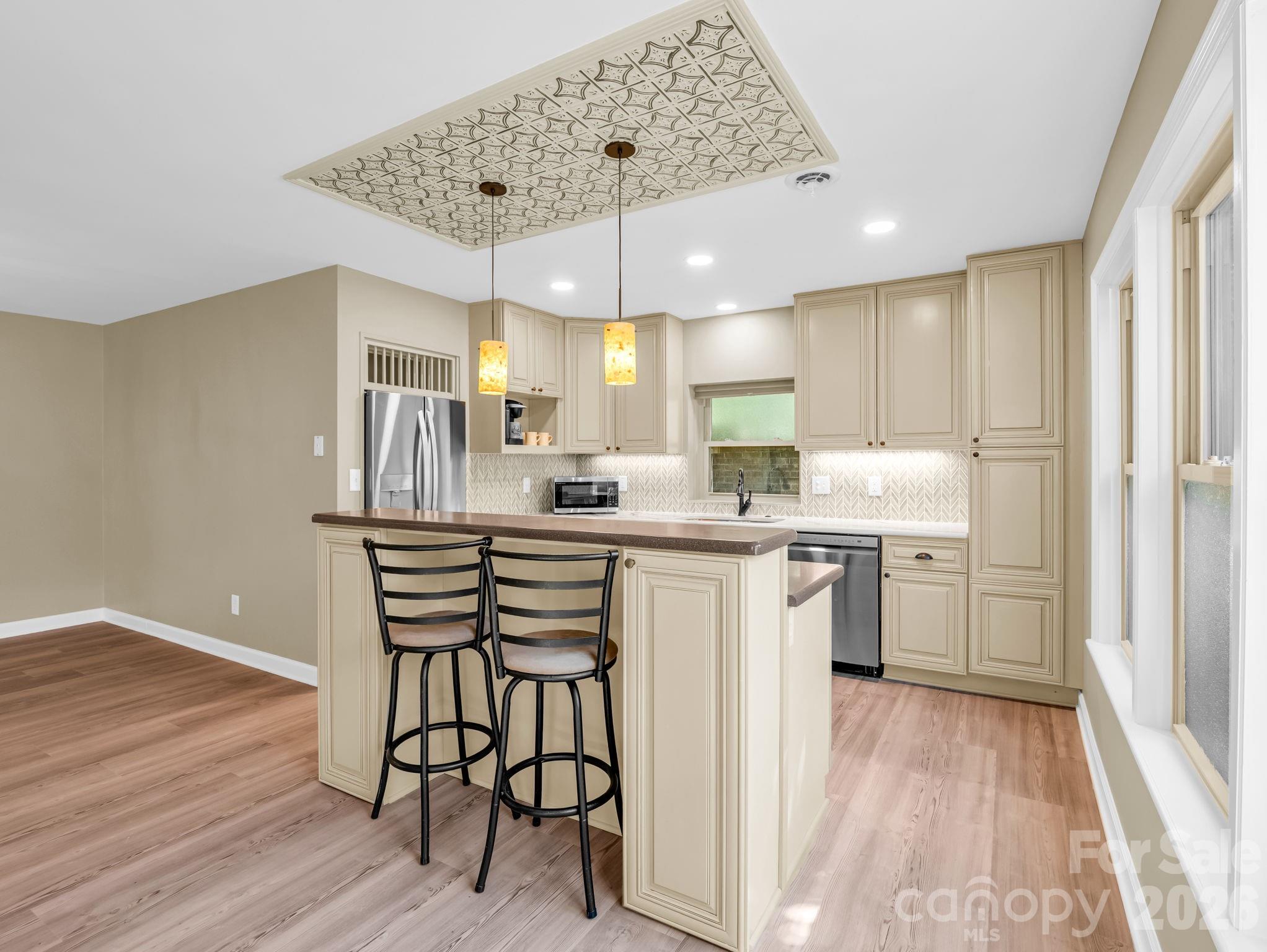 One Tryon Place - Residential