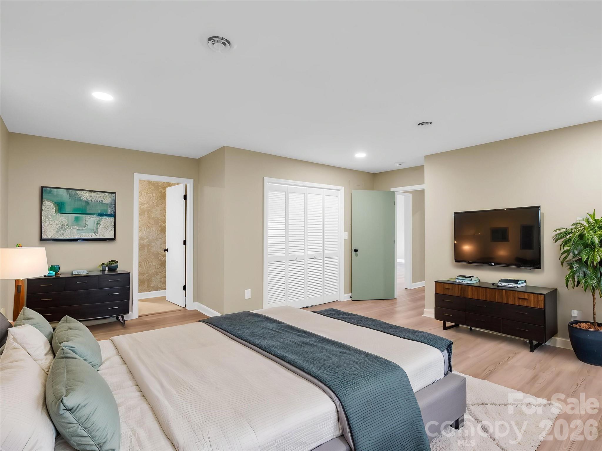 One Tryon Place - Residential