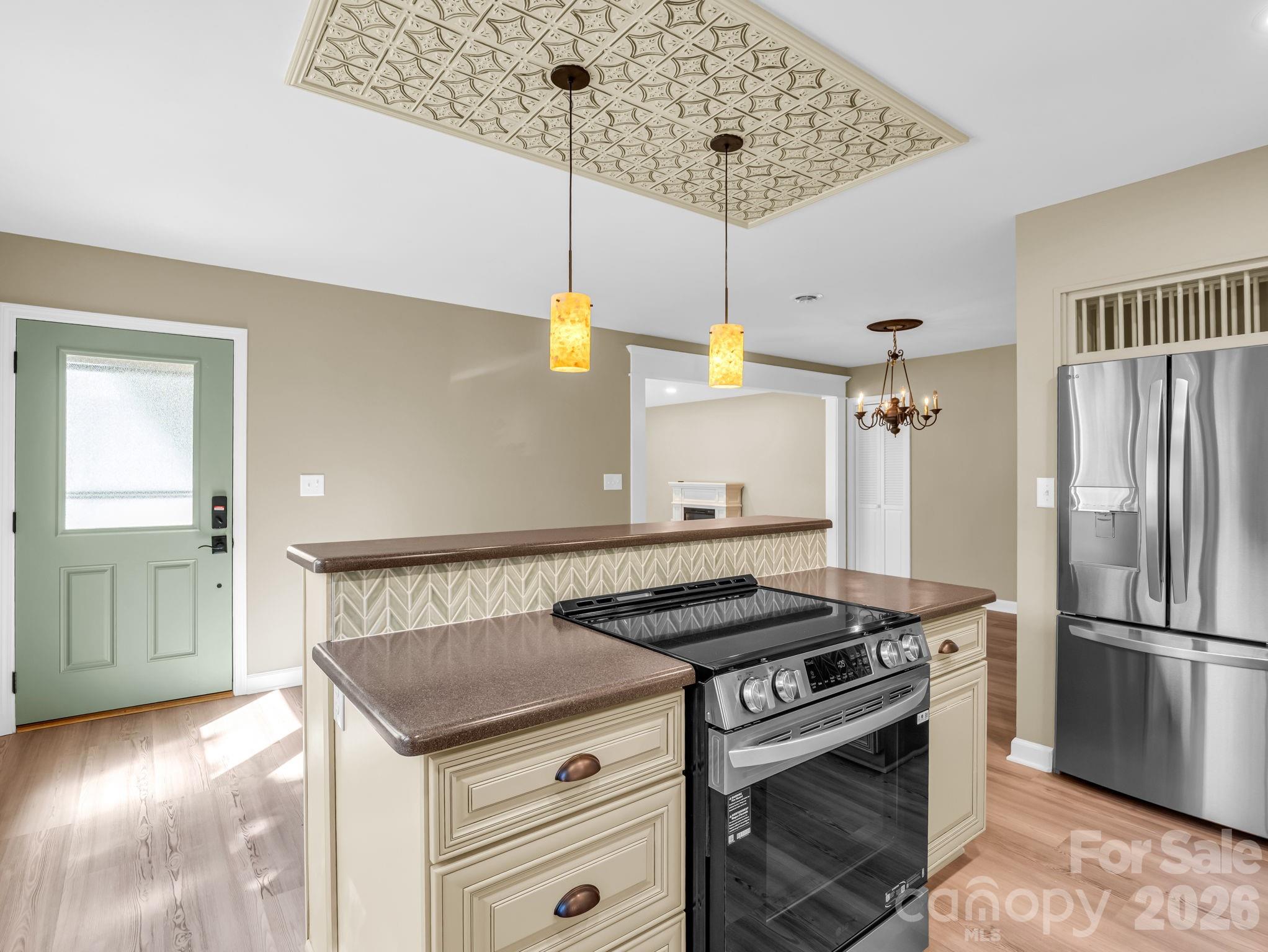 One Tryon Place - Residential