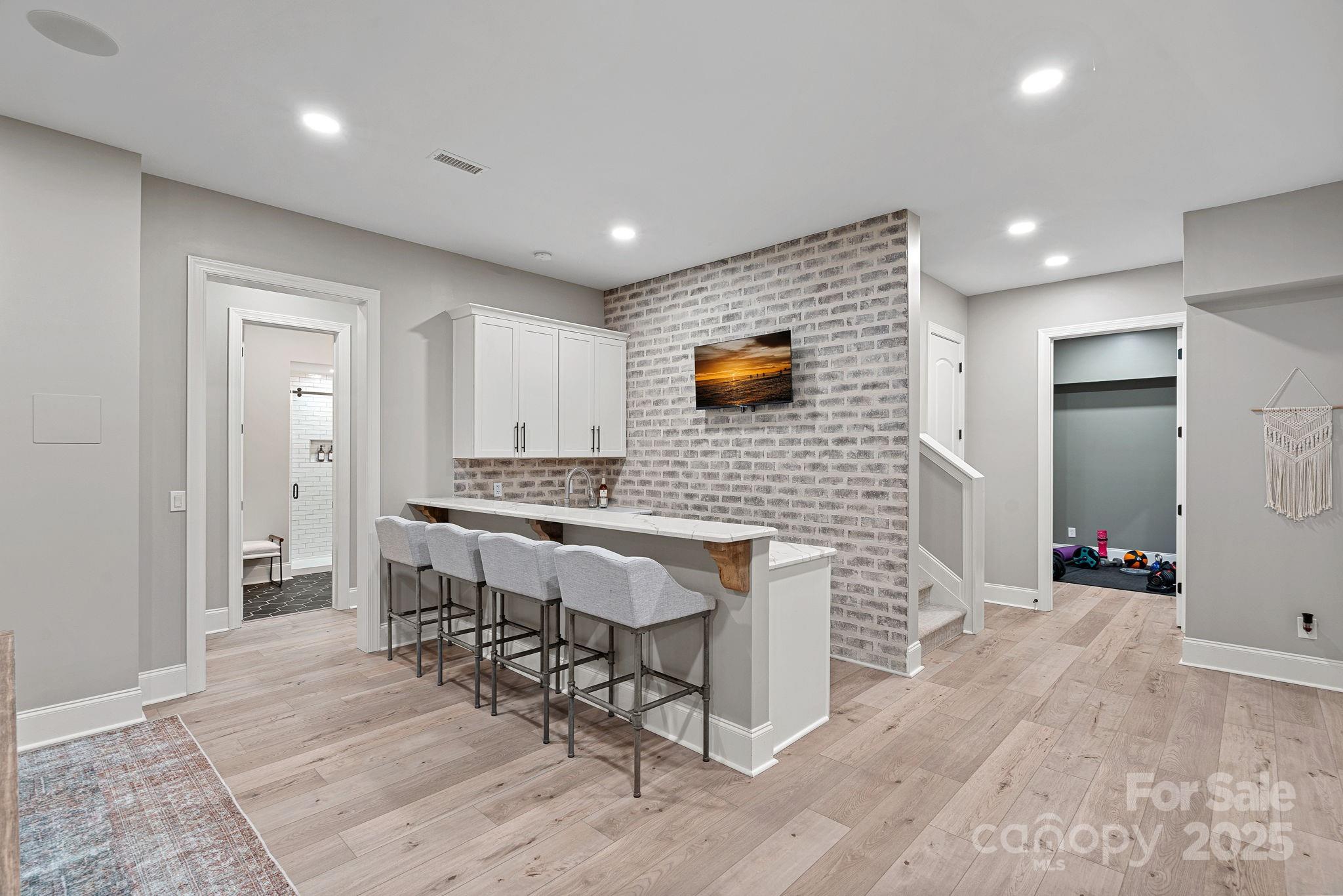 Barber Rock - Residential