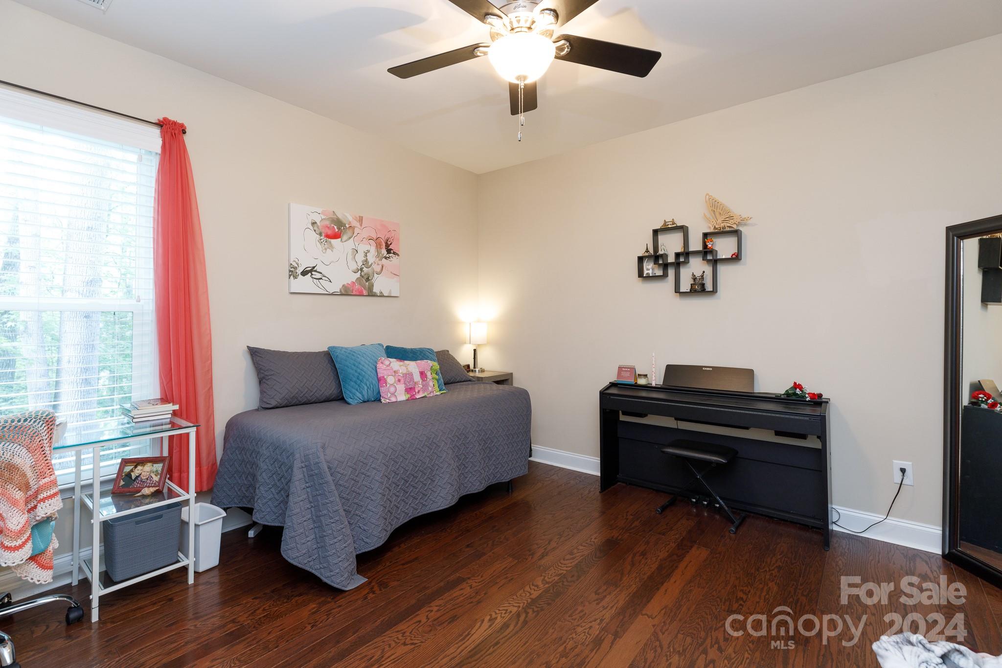 Holland Springs - Residential