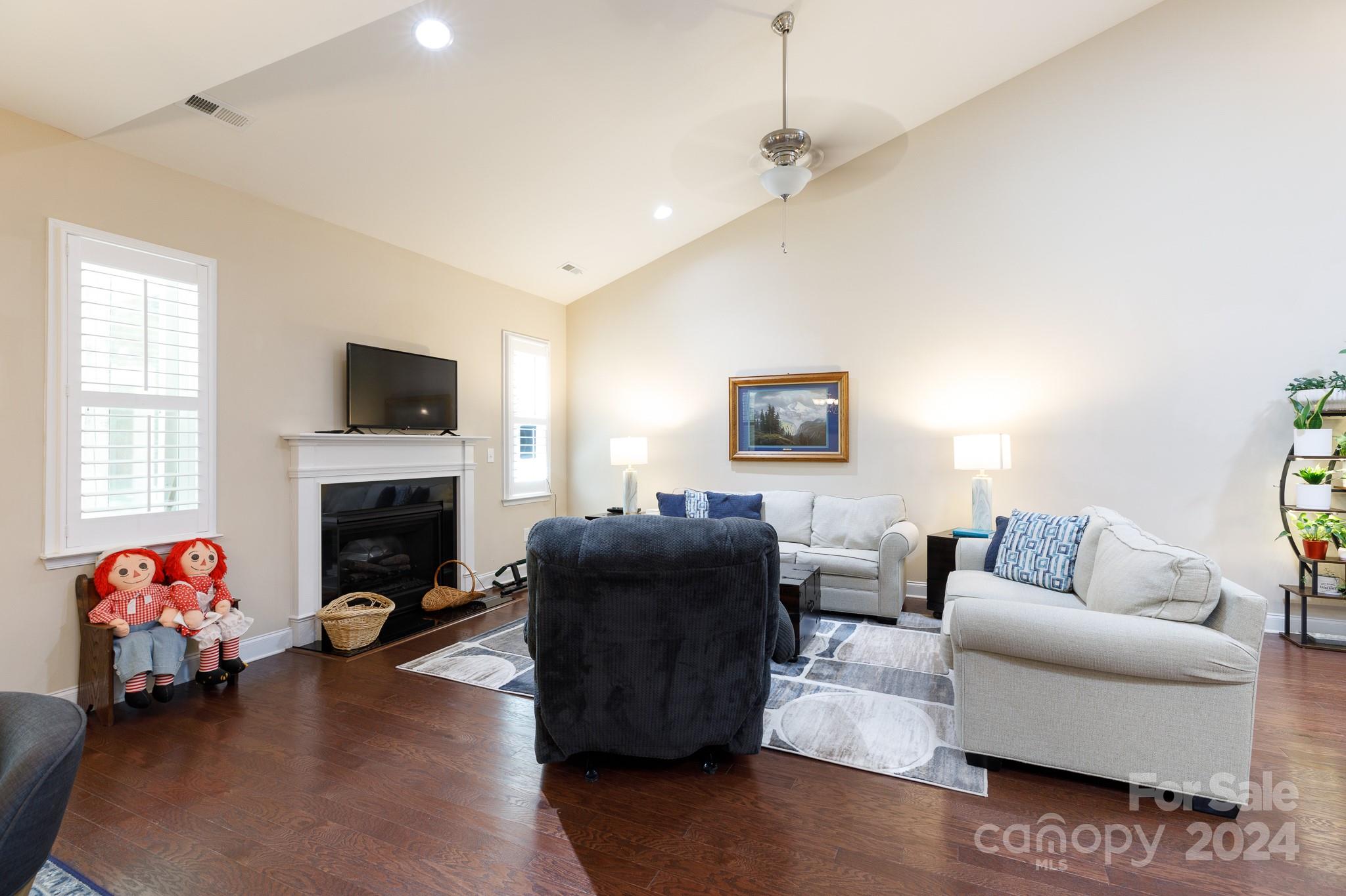 Holland Springs - Residential