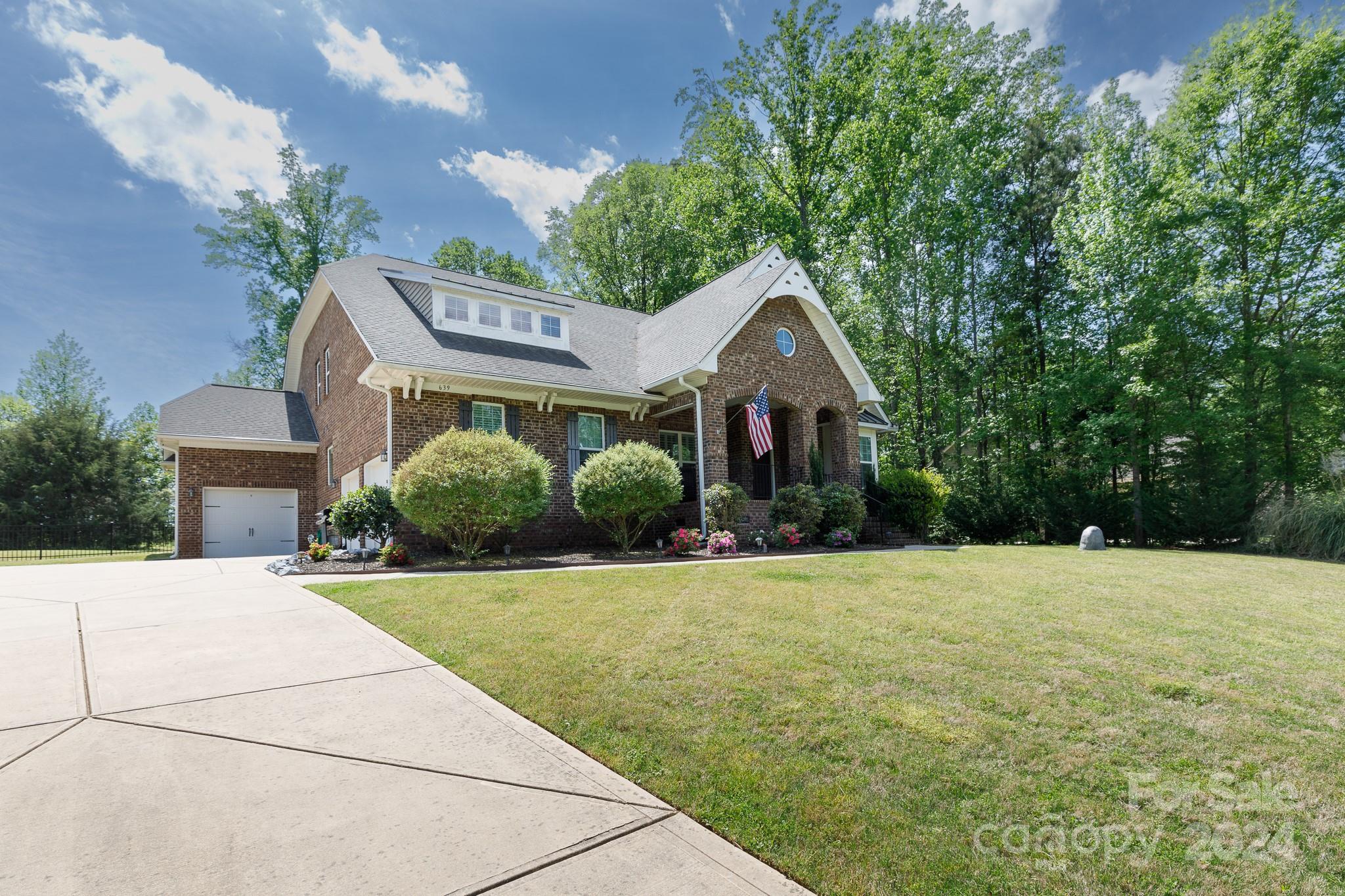 Holland Springs - Residential