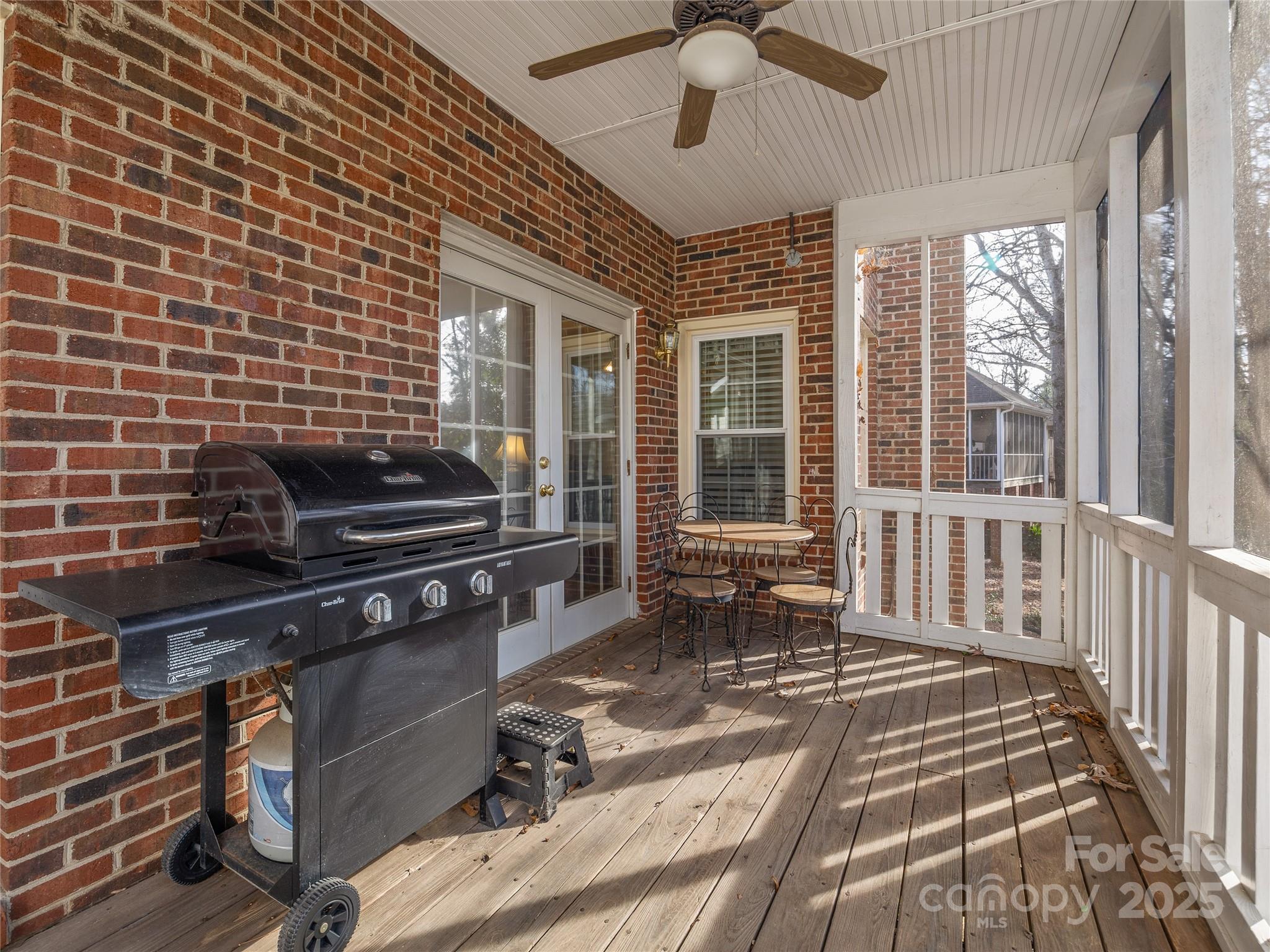 Hampton Woods - Residential