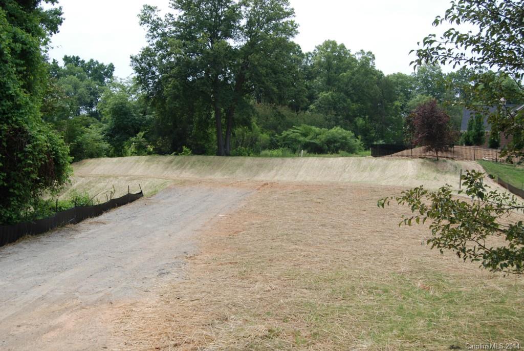 Great lot in the Foxcroft/SouthPark area