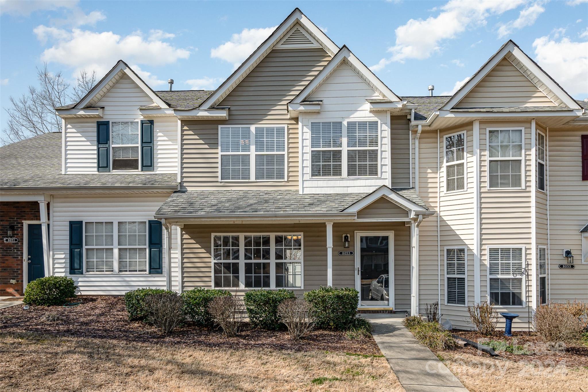 Freshly renovated 3 bedroom, 2.5 bathroom townhome in the popular Hanover Place. LVP throughout entire home - no carpet! Stainless Steel appliances in kitchen. Extra storage space in private back patio. All three bedrooms are upstairs. Primary ensuite has vaulted ceiling, large windows, and walk in closet.
Parking out front. Washer and dryer not included.