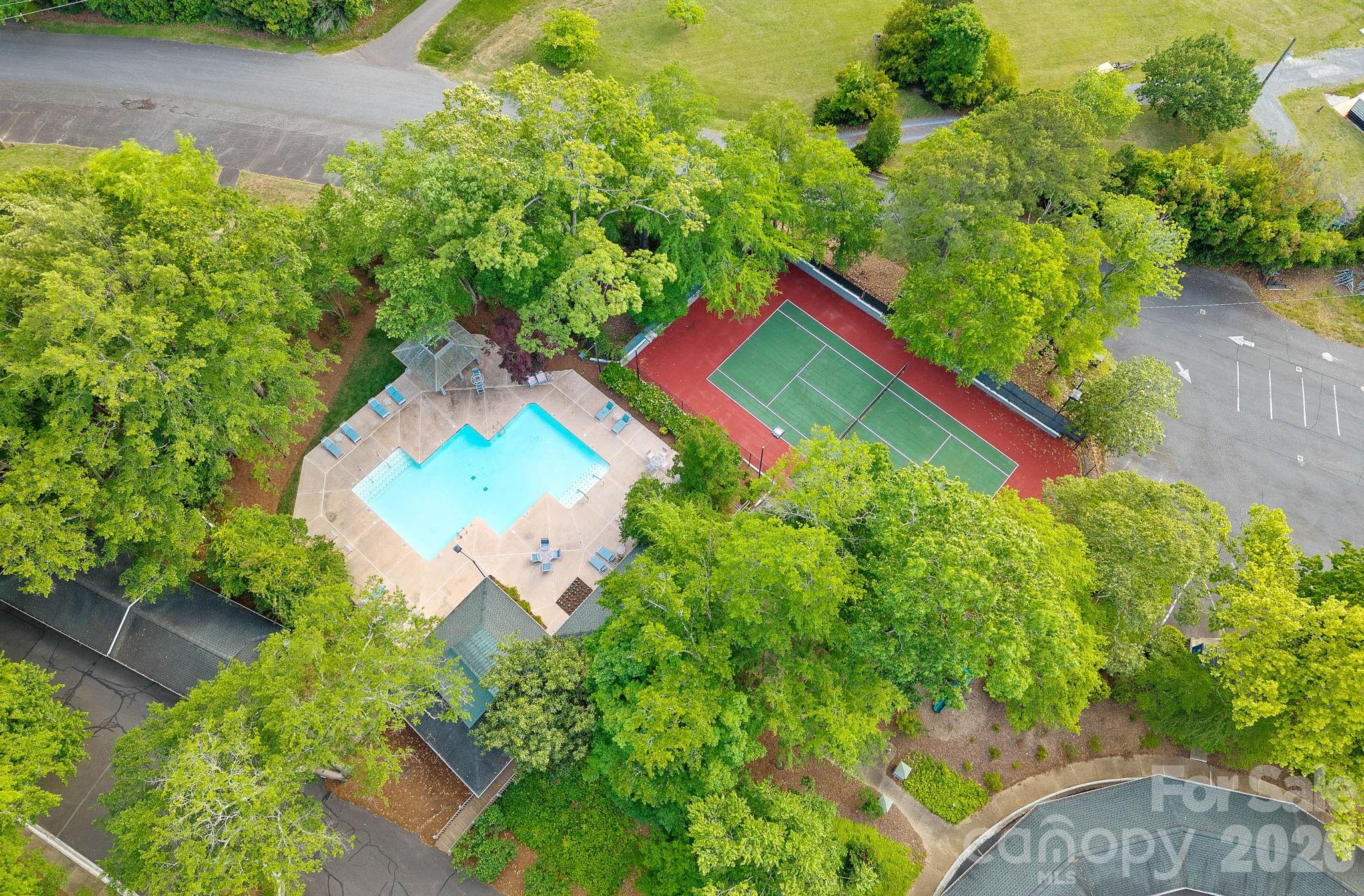 Lake Club - Residential