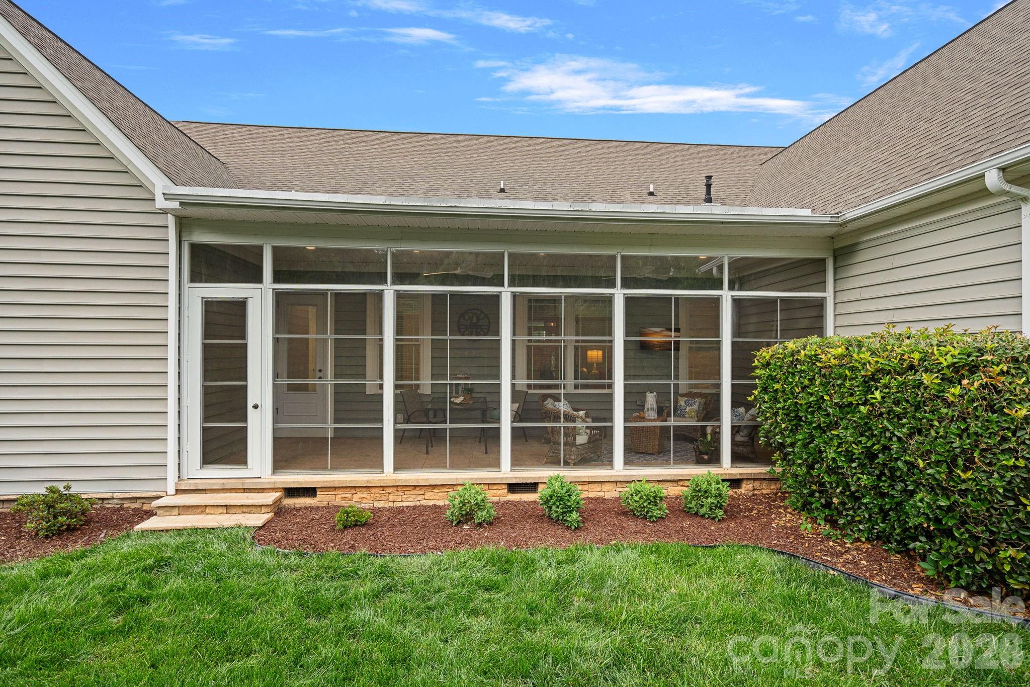 Lake Club - Residential
