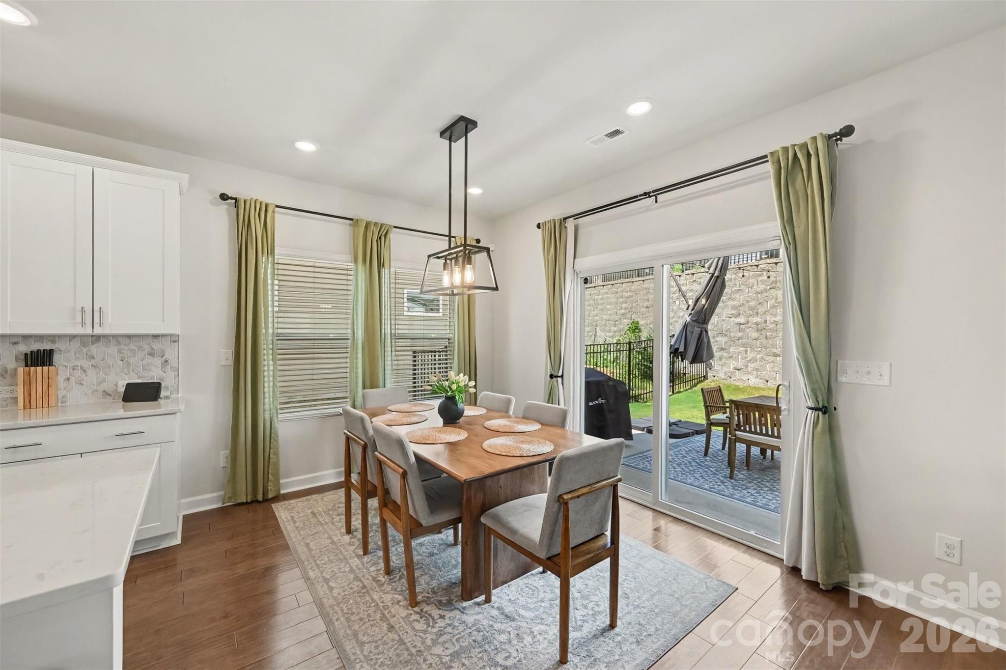 Anniston Chase - Residential