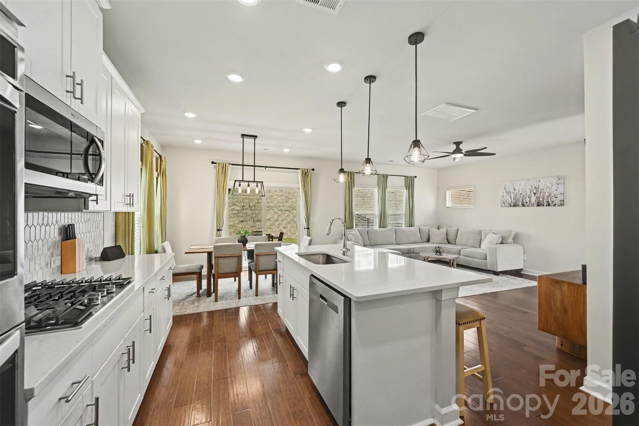 Anniston Chase - Residential