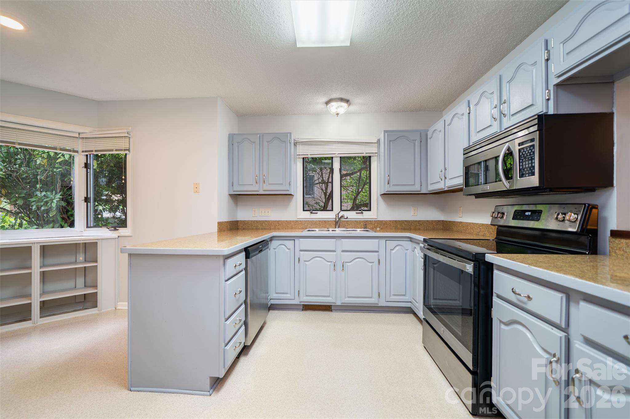 Pine Cliff Condominiums - Residential