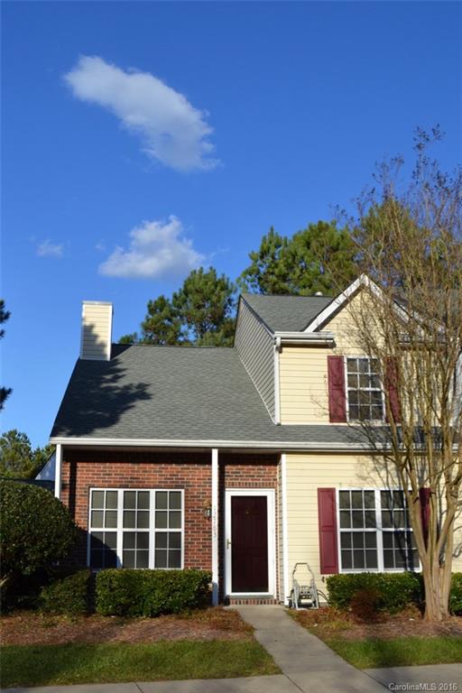 Pristine end-unit Steele Creek town home. Large open kitchen with granite counter tops, tile back splash, and breakfast nook. Great room with vaulted ceiling. Owner’s retreat downstairs, two bedrooms and loft upstairs. Includes Refrigerator, Washer & Dryer. Fantastic location in Southwest Charlotte only minutes from 485 & 77 and surrounded by lots of great shopping and dining options.