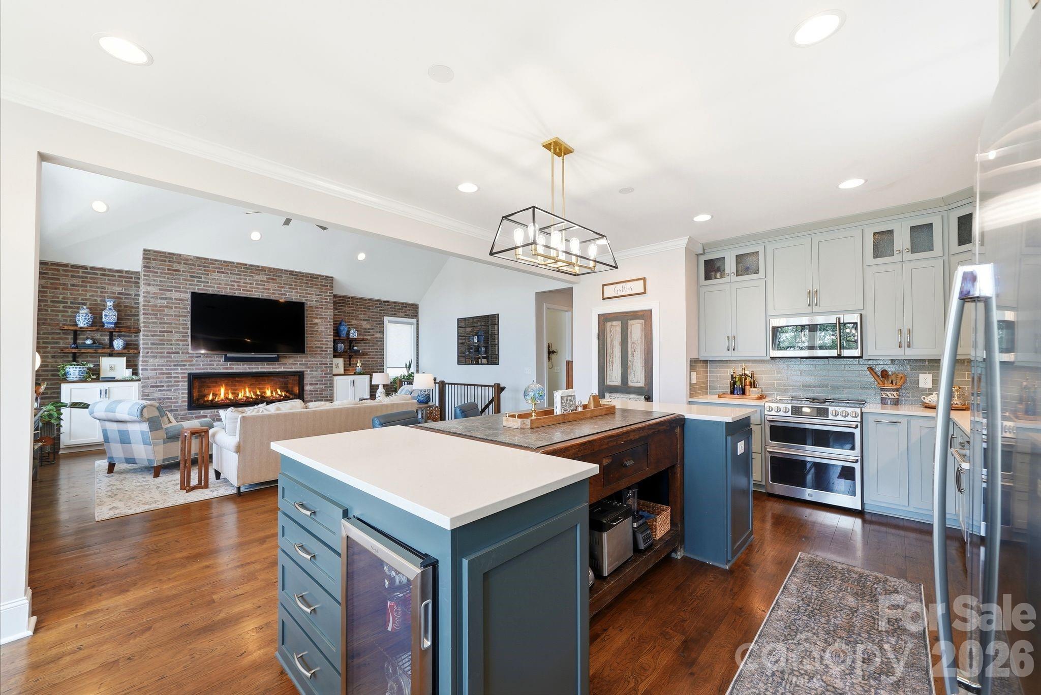 Colony Harbor - Residential