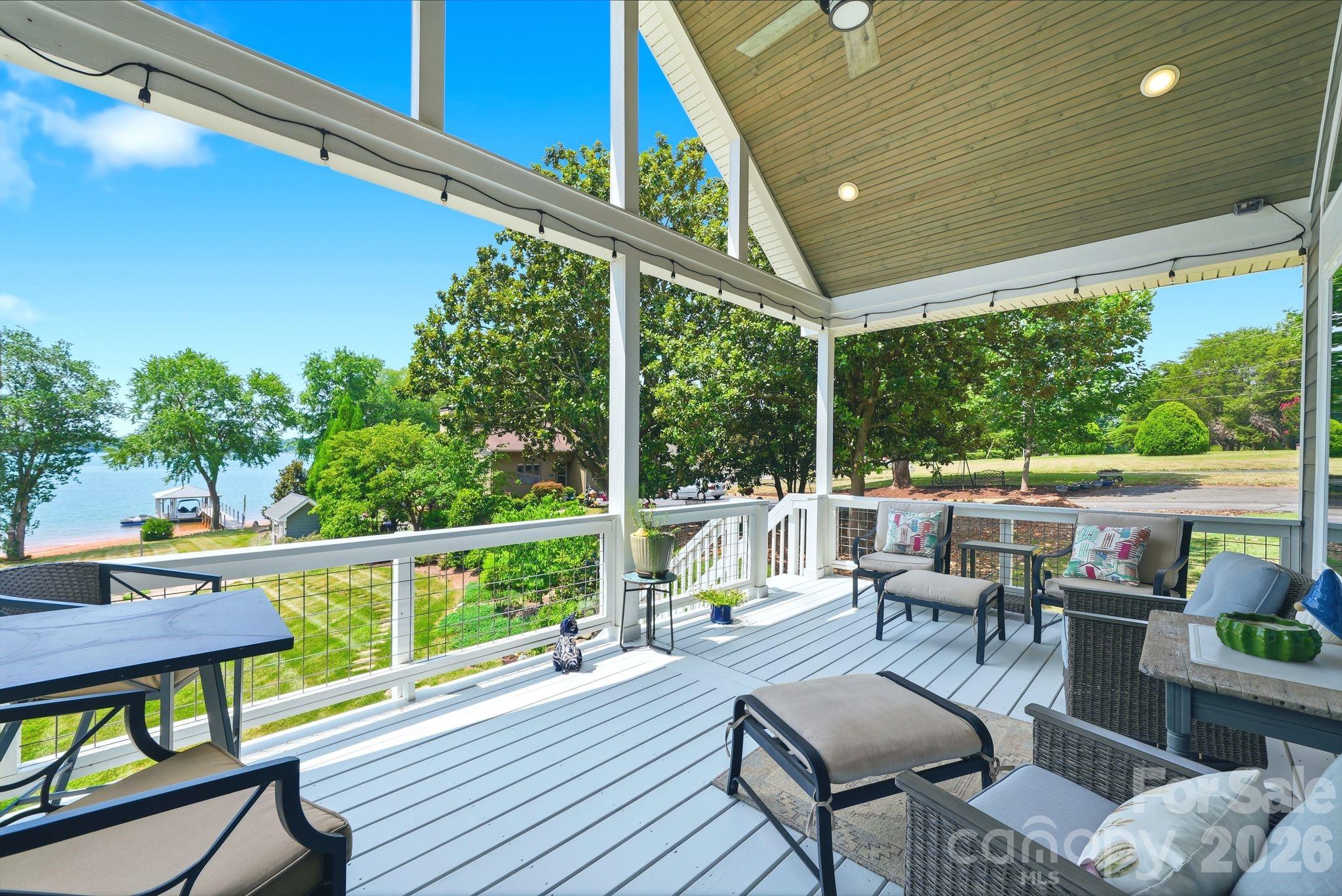 Colony Harbor - Residential