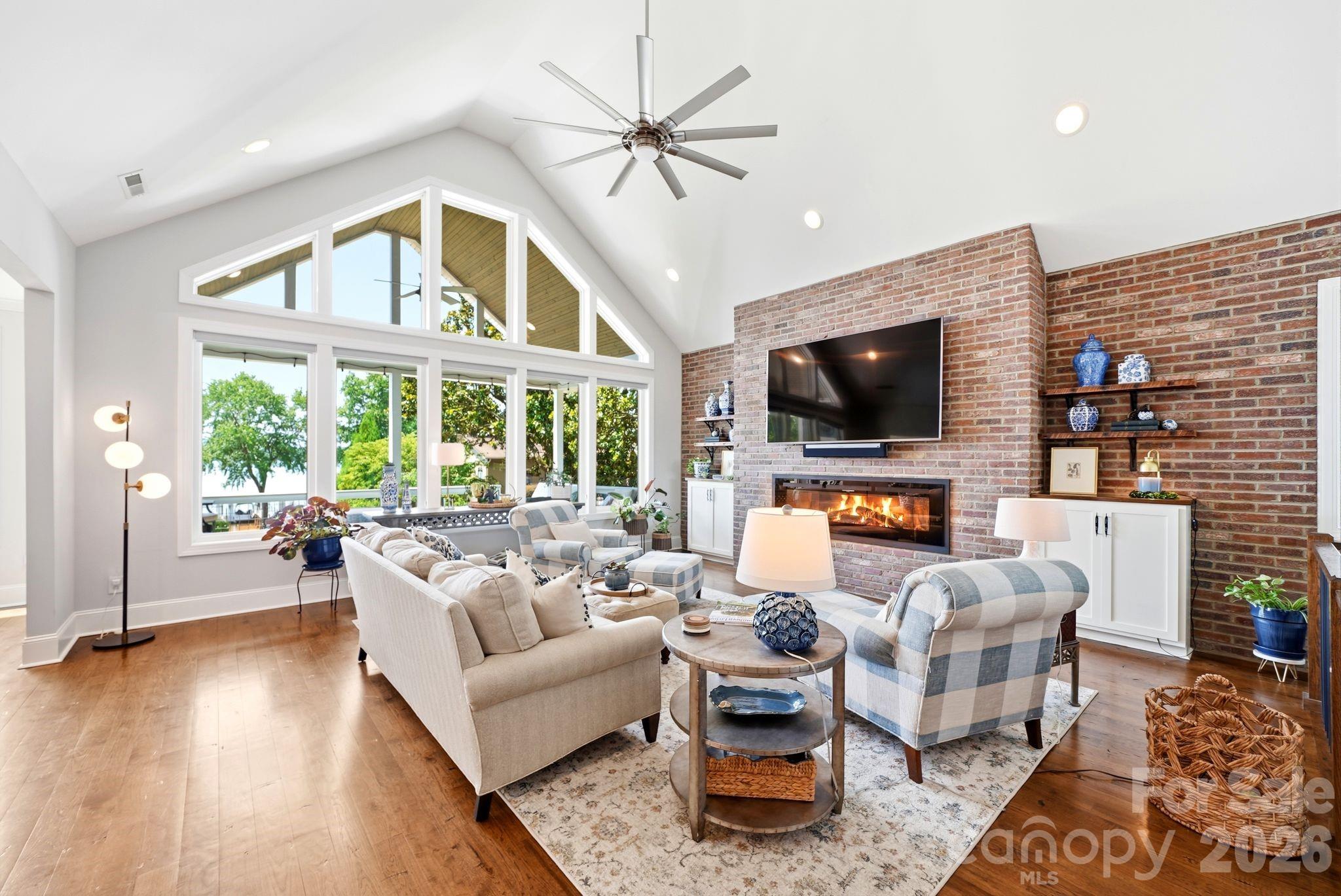 Colony Harbor - Residential