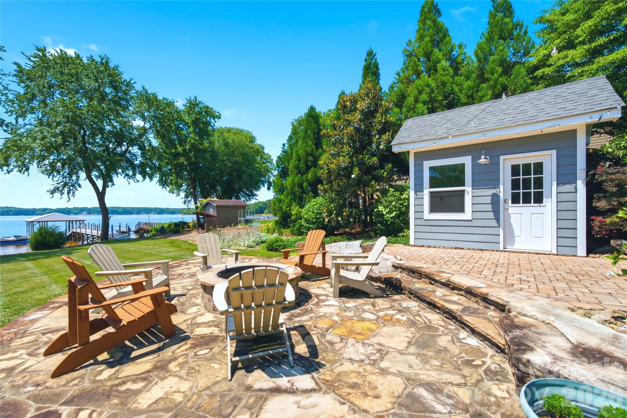 Colony Harbor - Residential